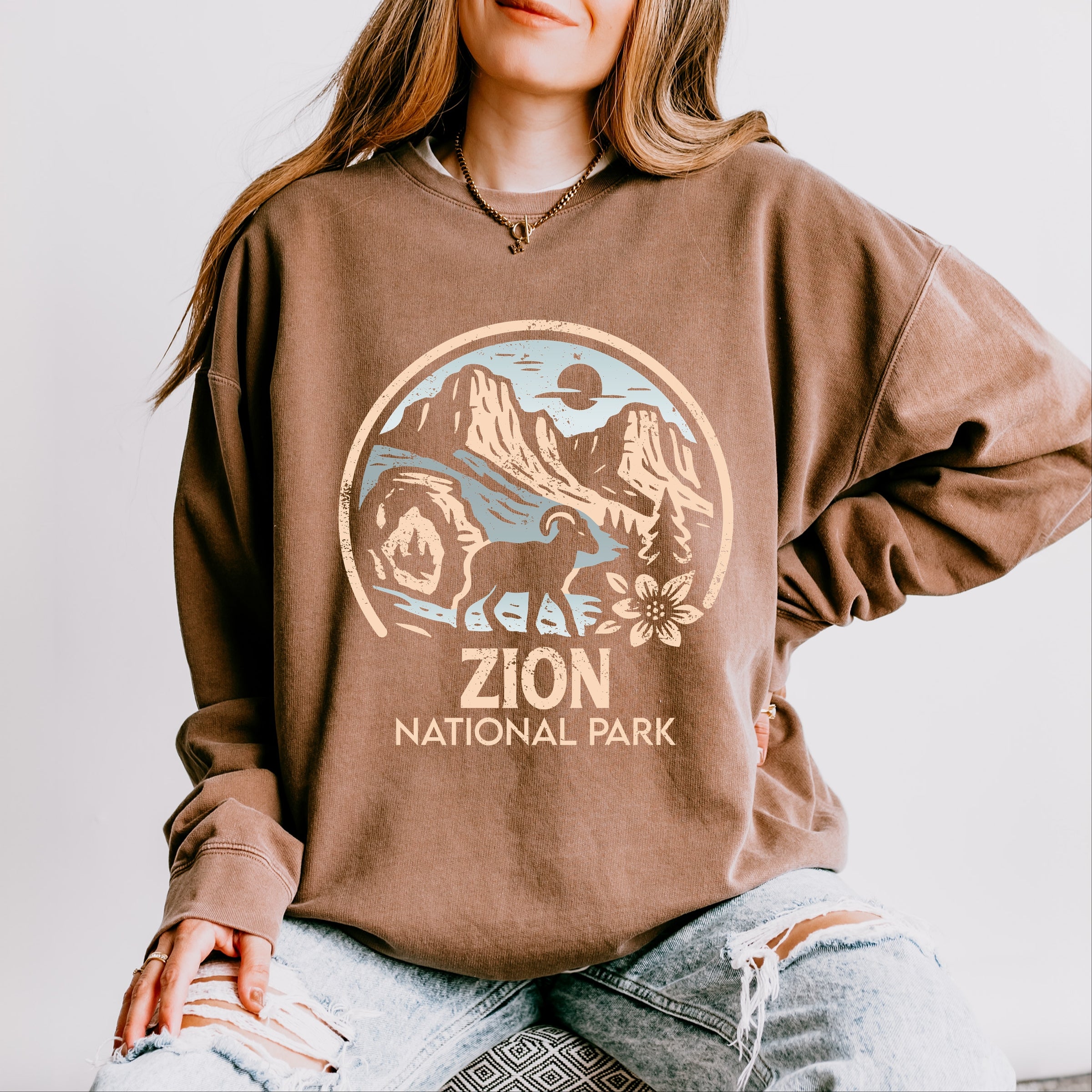 Zion National Park Two-Toned Circle - Women's Lightweight Garment Dyed Sweatshirt