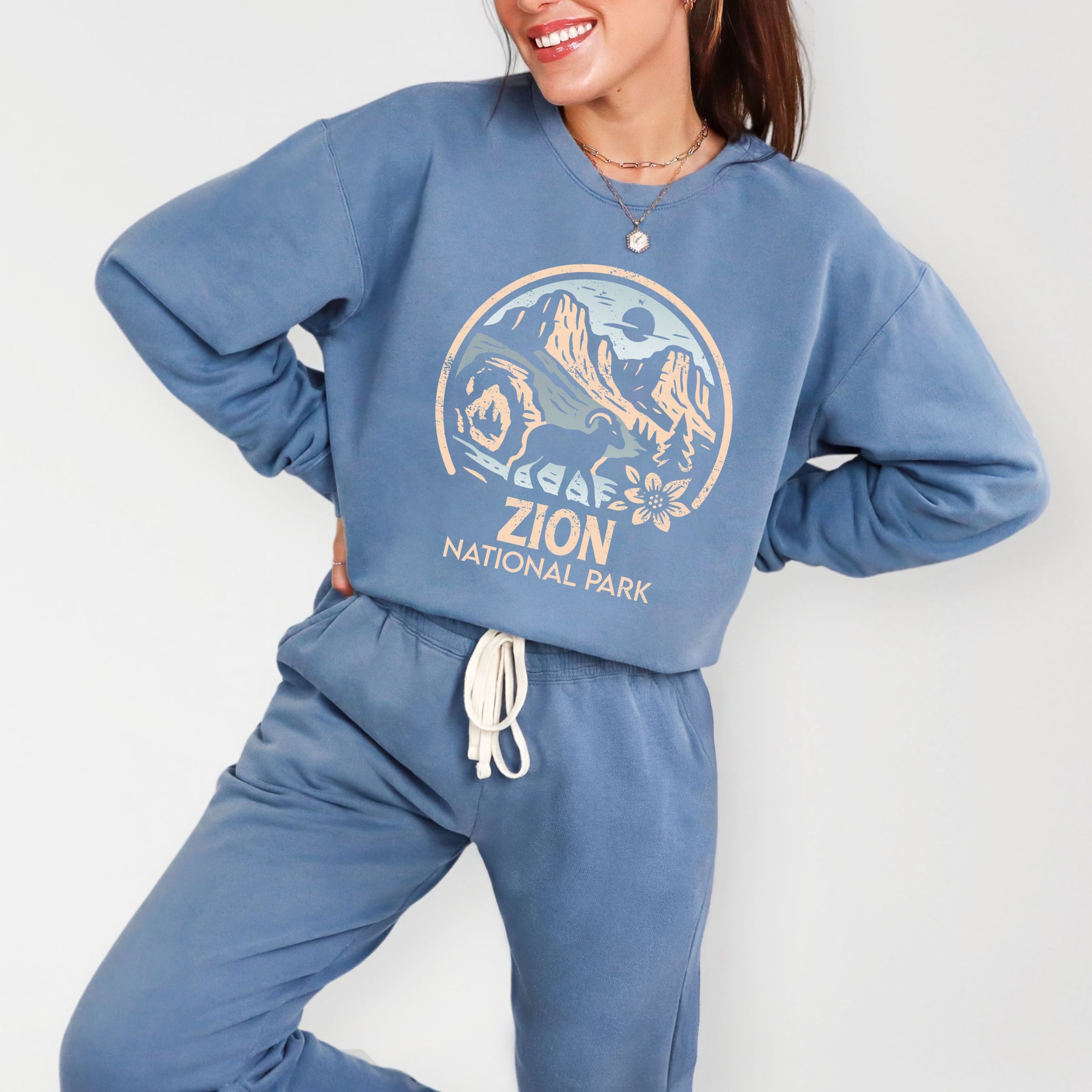 Zion National Park Two-Toned Circle - Women's Lightweight Garment Dyed Sweatshirt