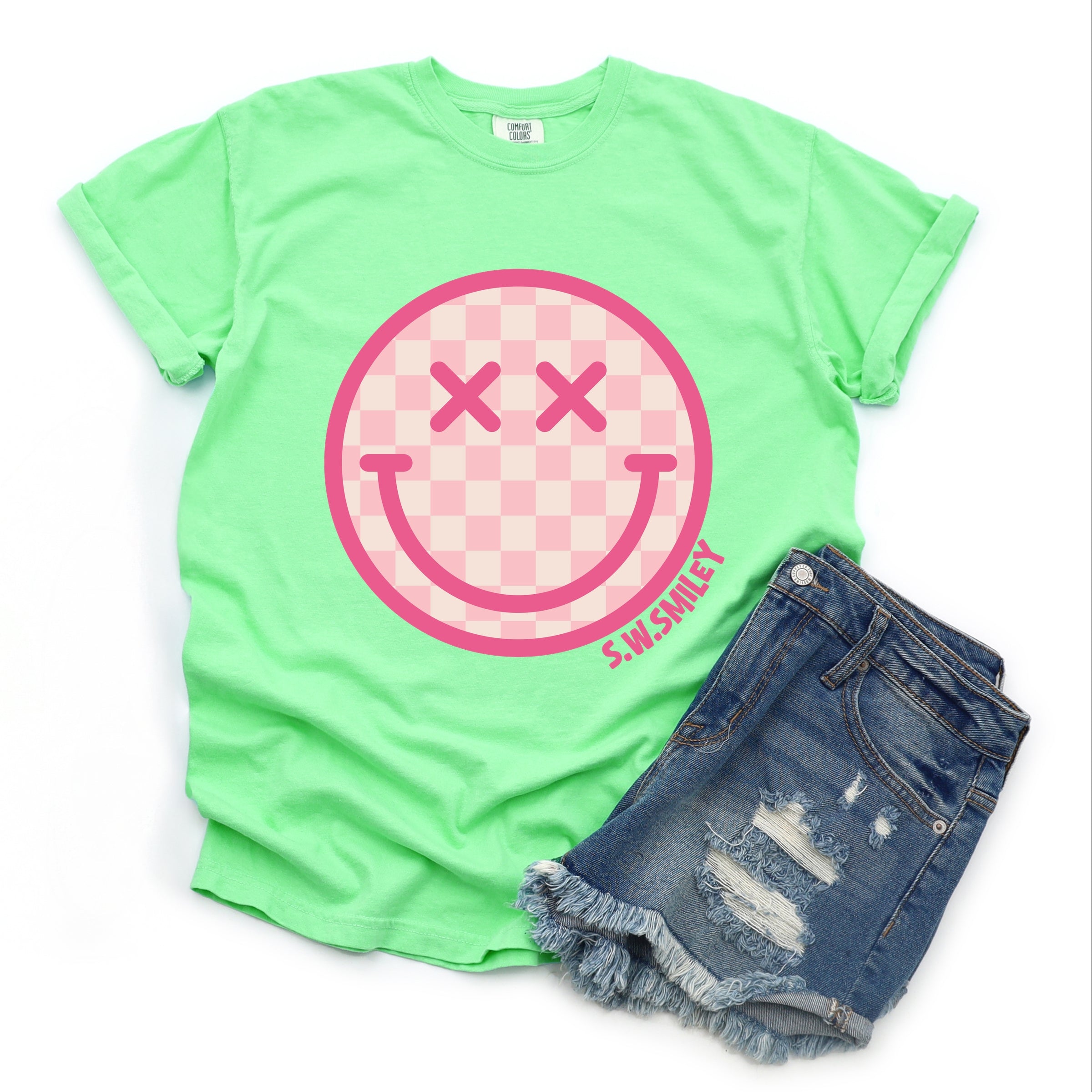 S.W.Smiley Pink Checker Smiley Face - Women's Garment Dyed Graphic T-Shirt