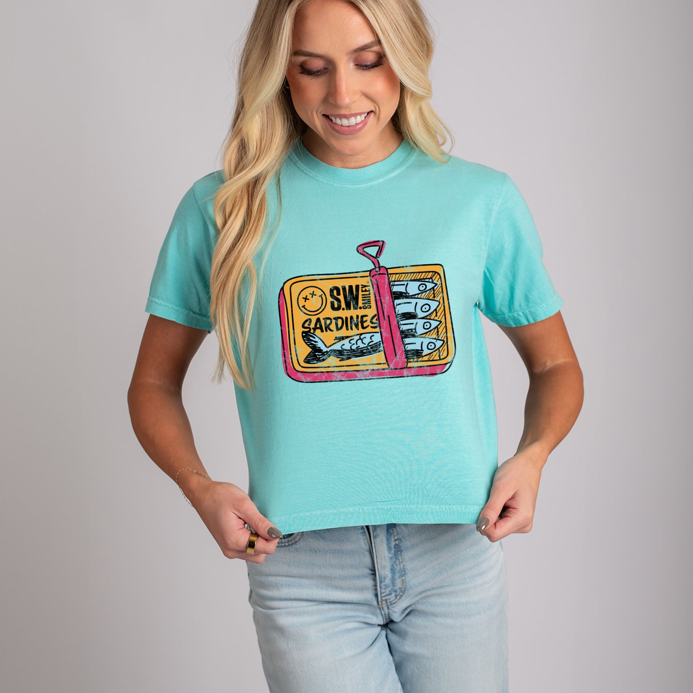 S.W.Smiley Sardine Tin - Women's Boxy Crop Top Graphic T-Shirt