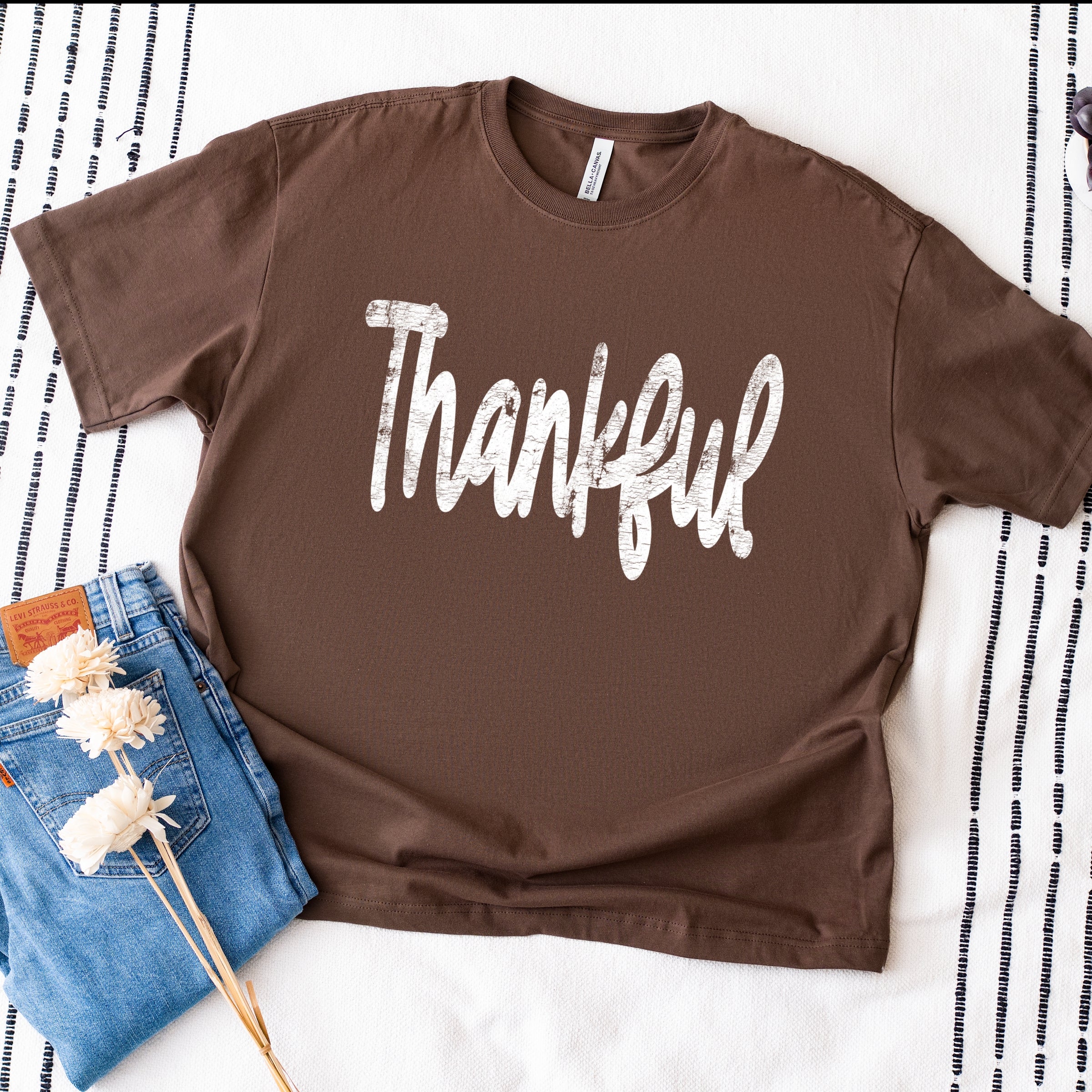 Thankful Cursive Distressed - Women's Heavyweight Graphic T-Shirt