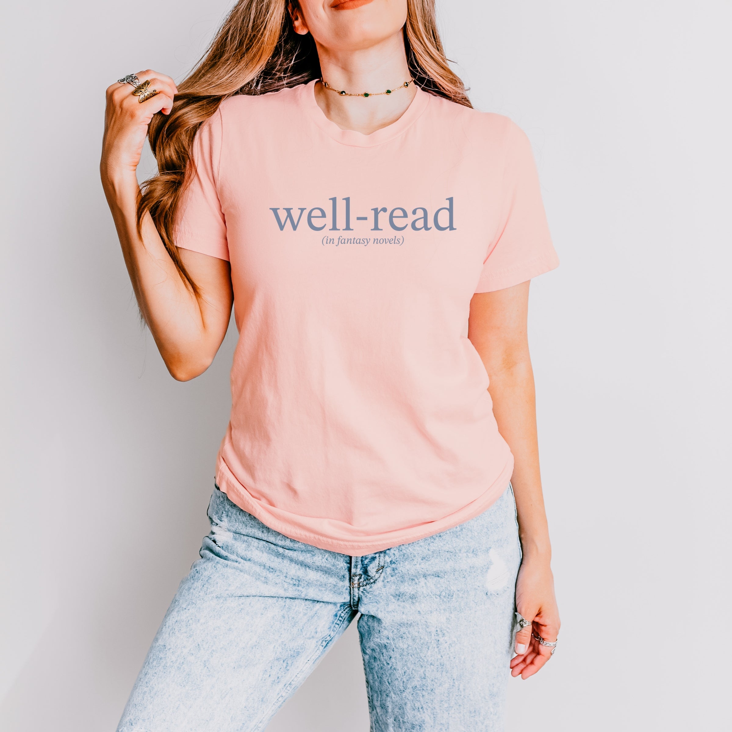 Well-Read In Fantasy Novels - Women's Short Sleeve Graphic T-Shirt