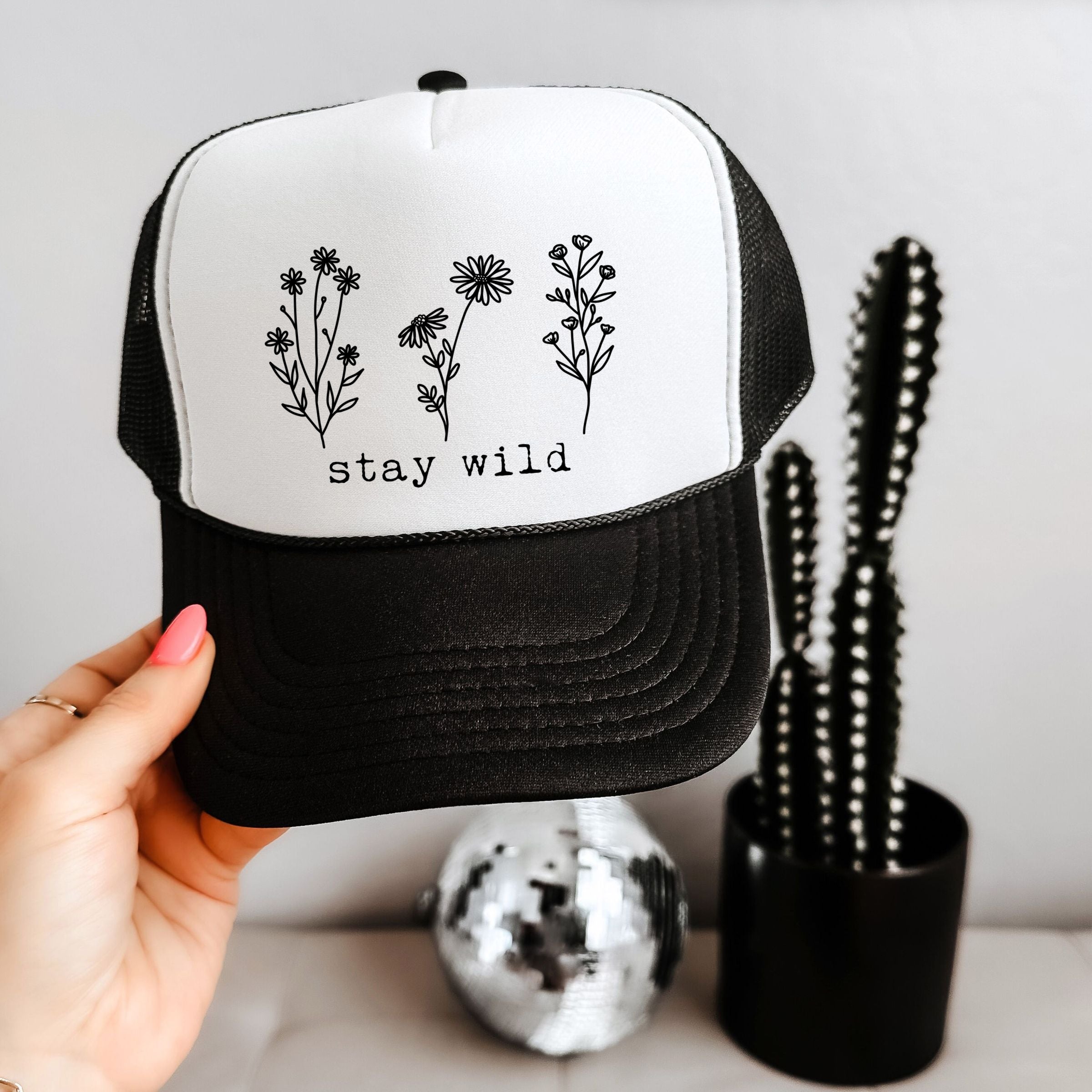 7006B_F-YFTH White Black