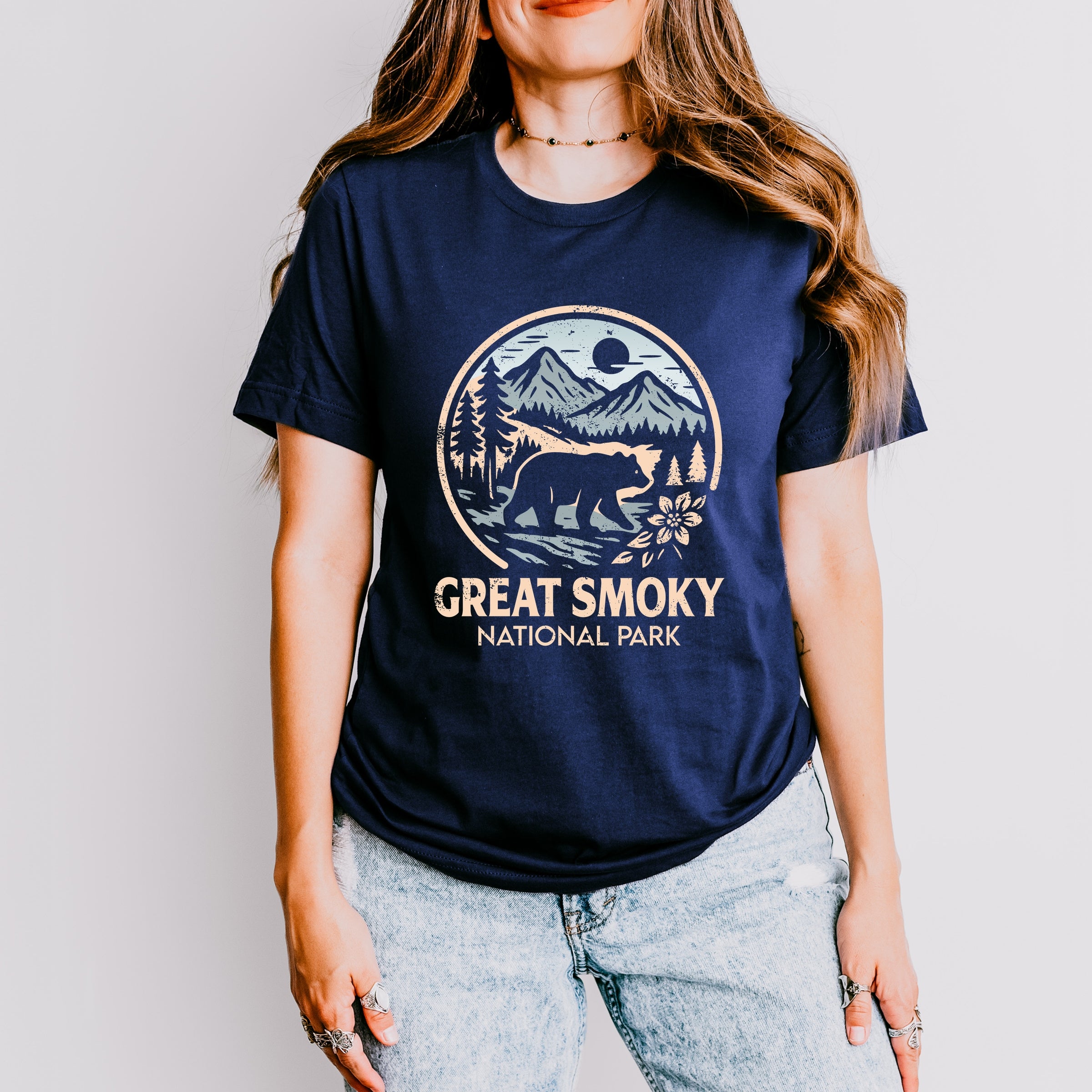 Great Smoky National Park Two-Toned Circle - Women's Short Sleeve Graphic T-Shirt