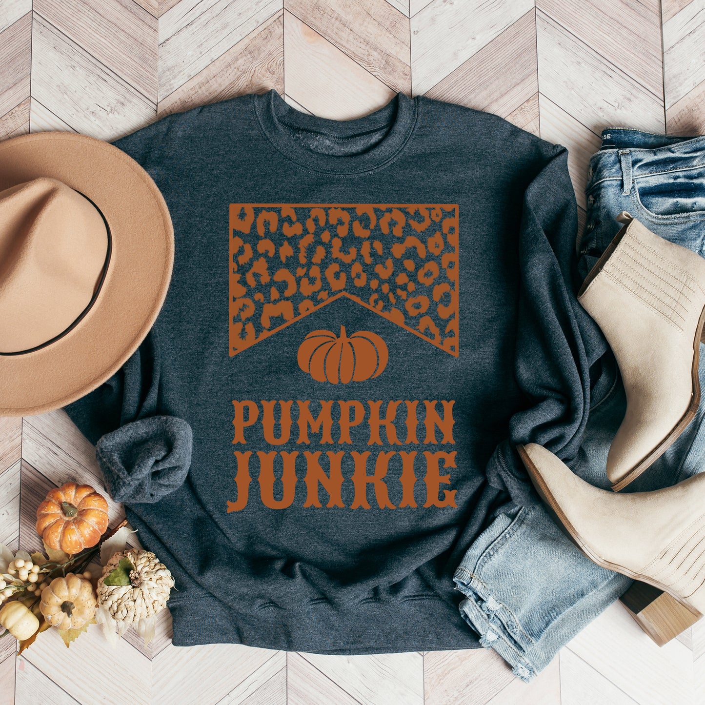 Leopard Pumpkin Junkie | Sweatshirt