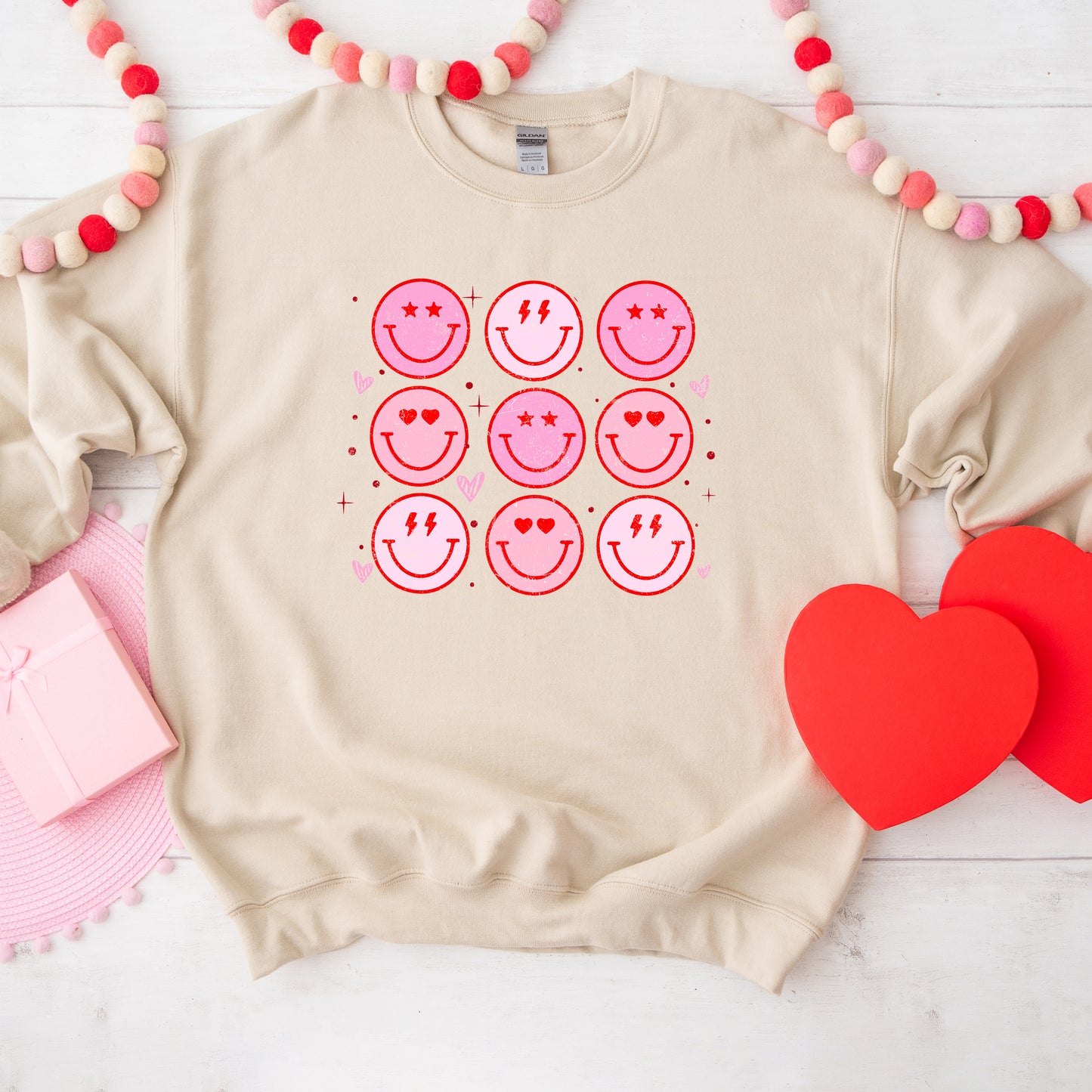 Valentine Smiley Face Chart | Sweatshirt