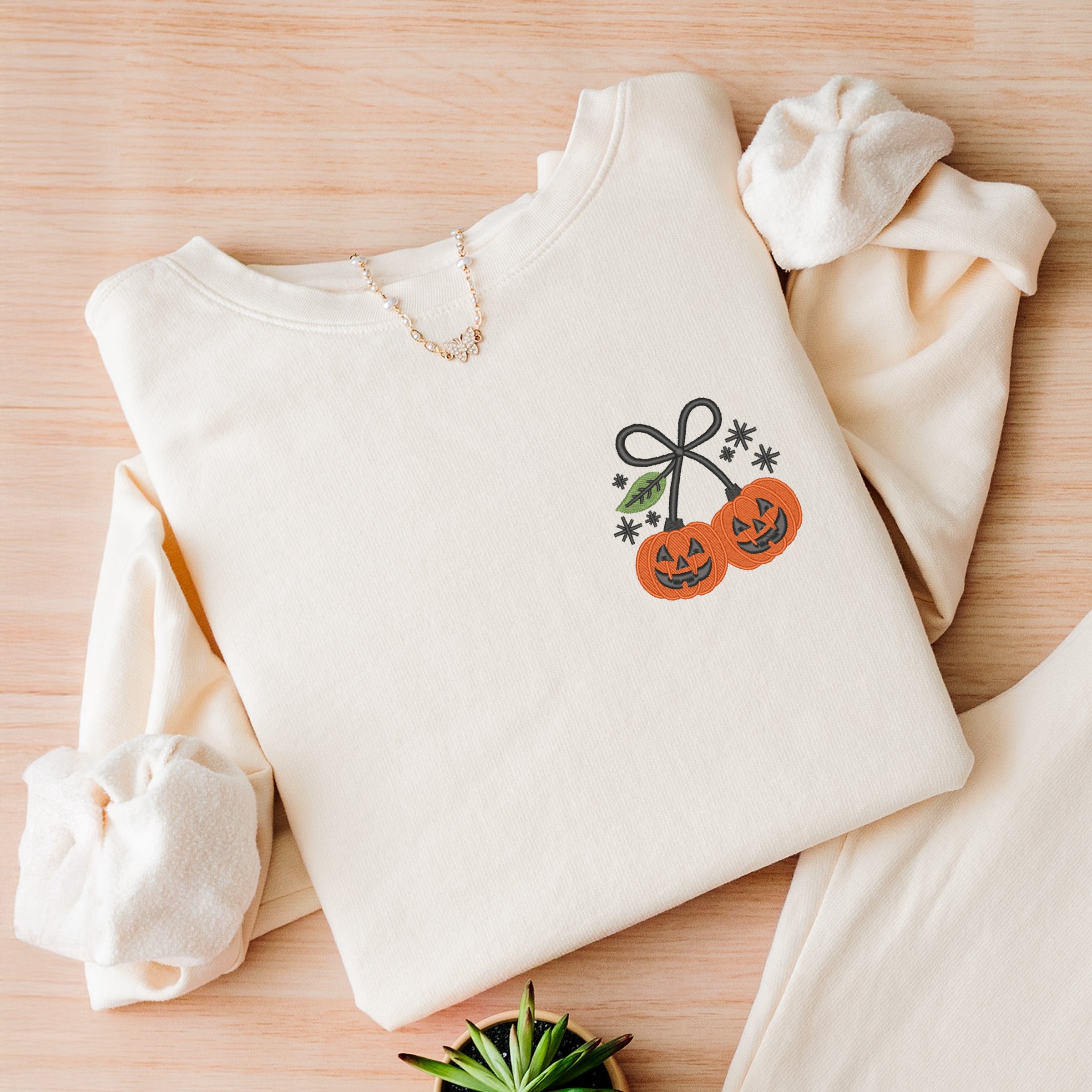 Embroidered Pumpkin Bow - Women's Lightweight Garment Dyed Sweatshirt