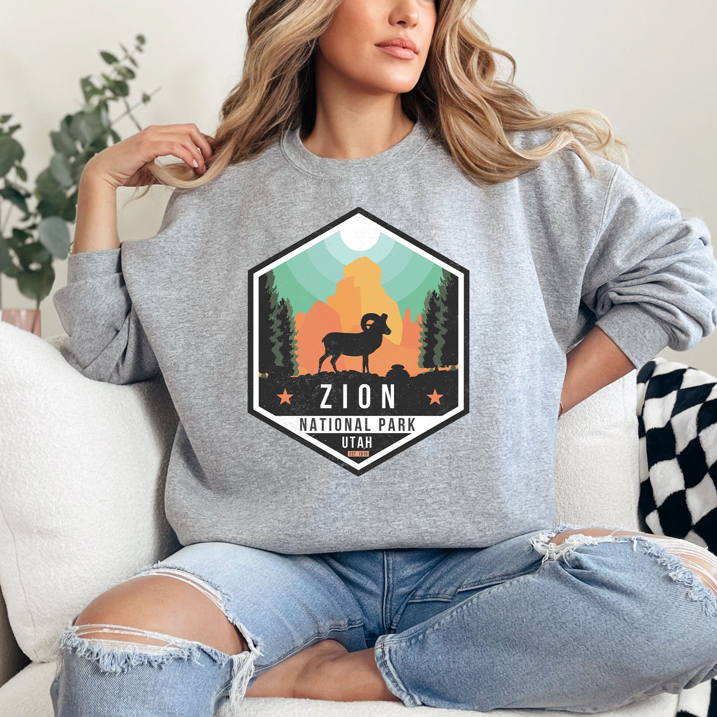 Zion National Park Badge | Sweatshirt