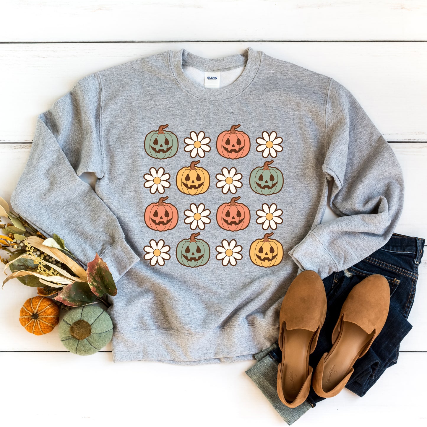 Pumpkin Daisies | Sweatshirt