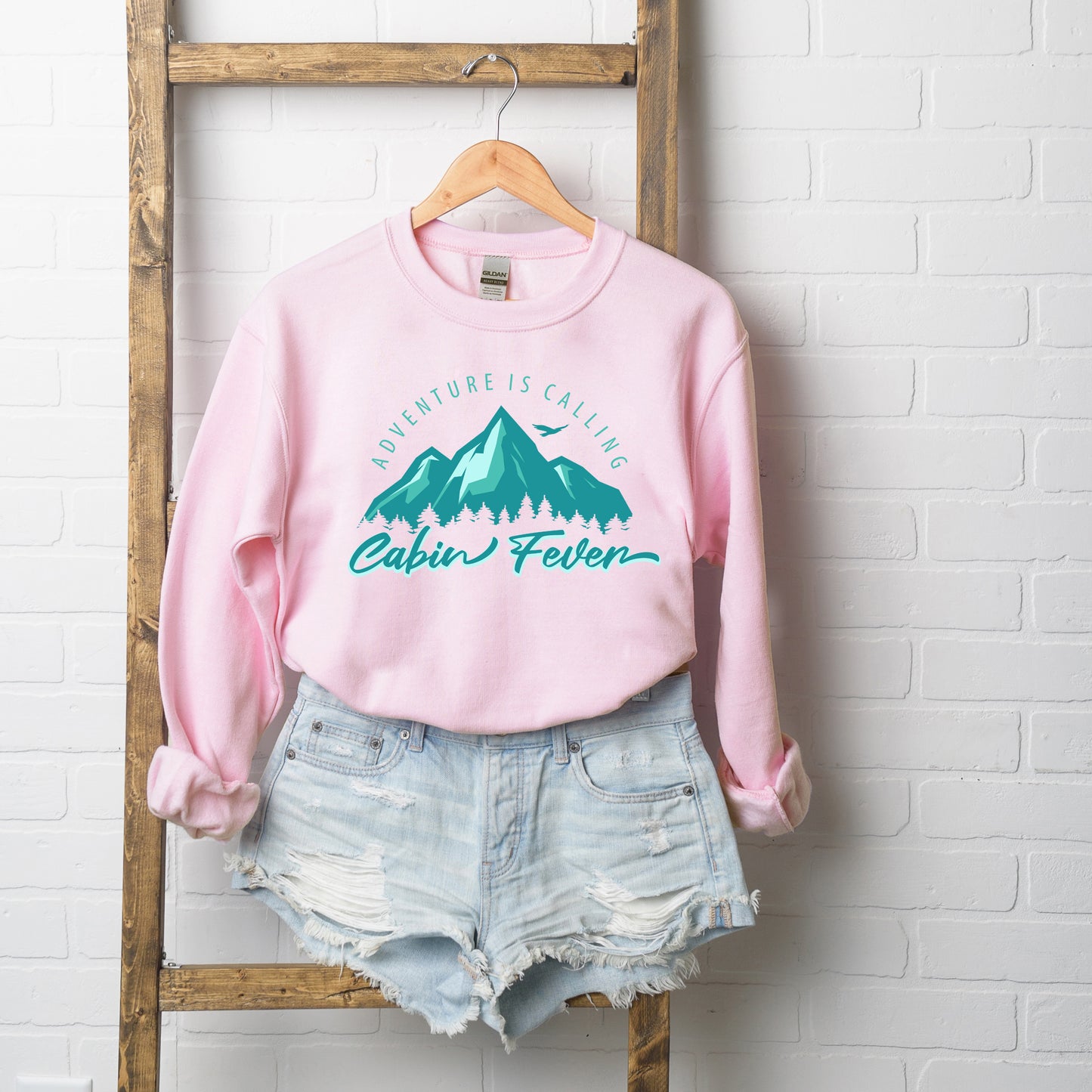 Cabin Fever Mountains | Sweatshirt