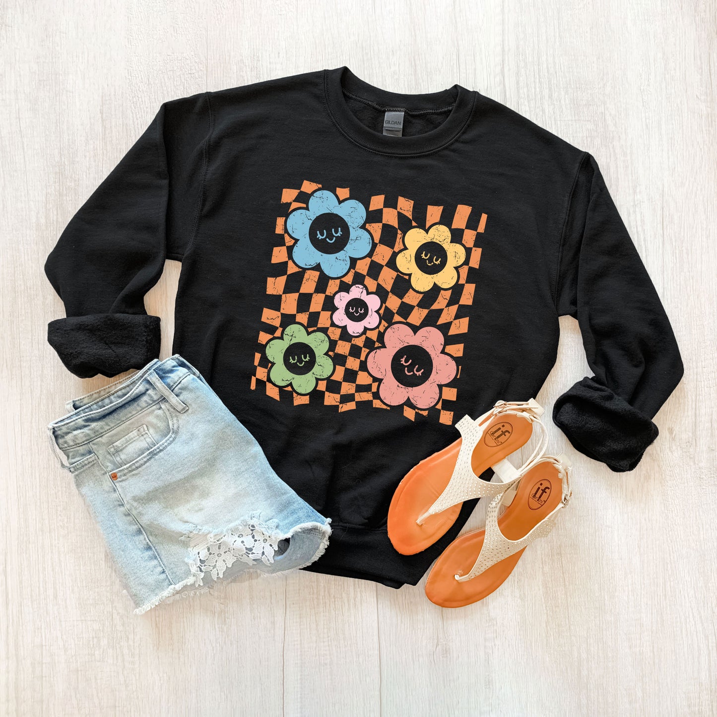Checkered Flowers and Smiley | Sweatshirt