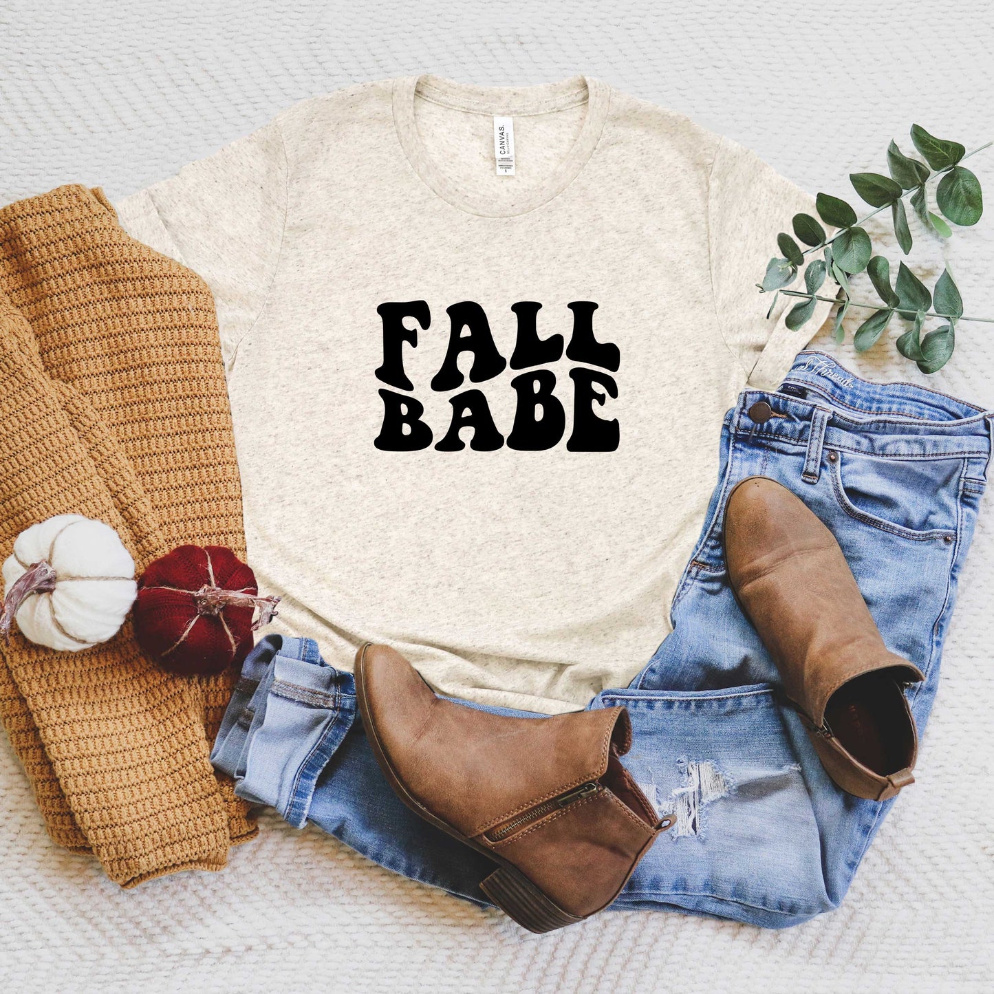 Fall Babe Wavy | Short Sleeve Graphic Tee