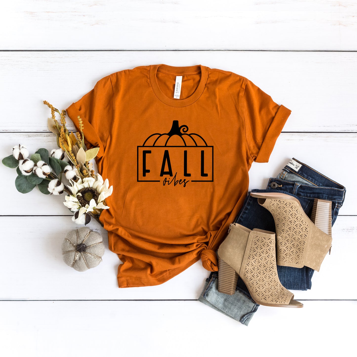 Fall Vibes Pumpkin | Short Sleeve Graphic Tee