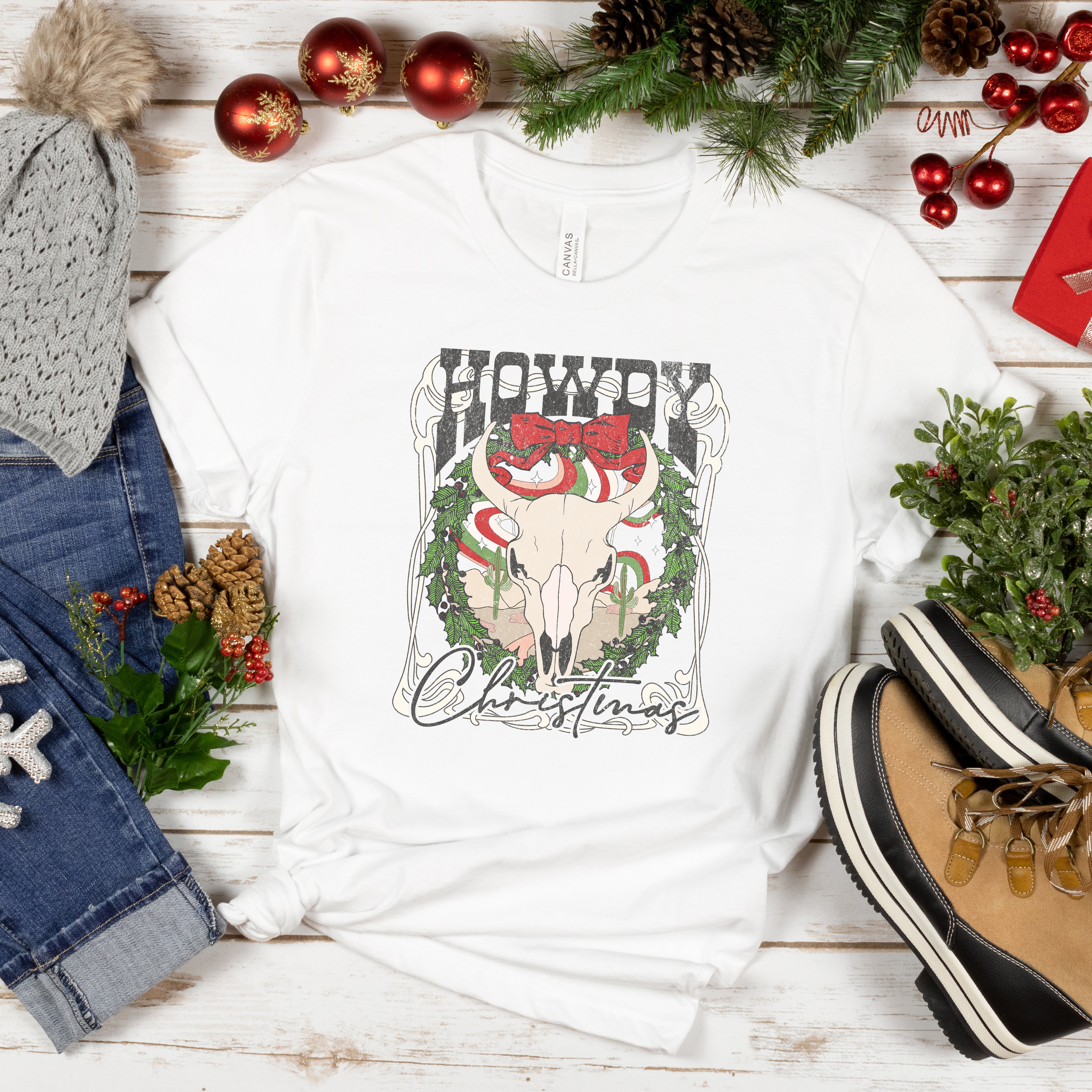 Howdy Christmas Bull | Short Sleeve Crewneck