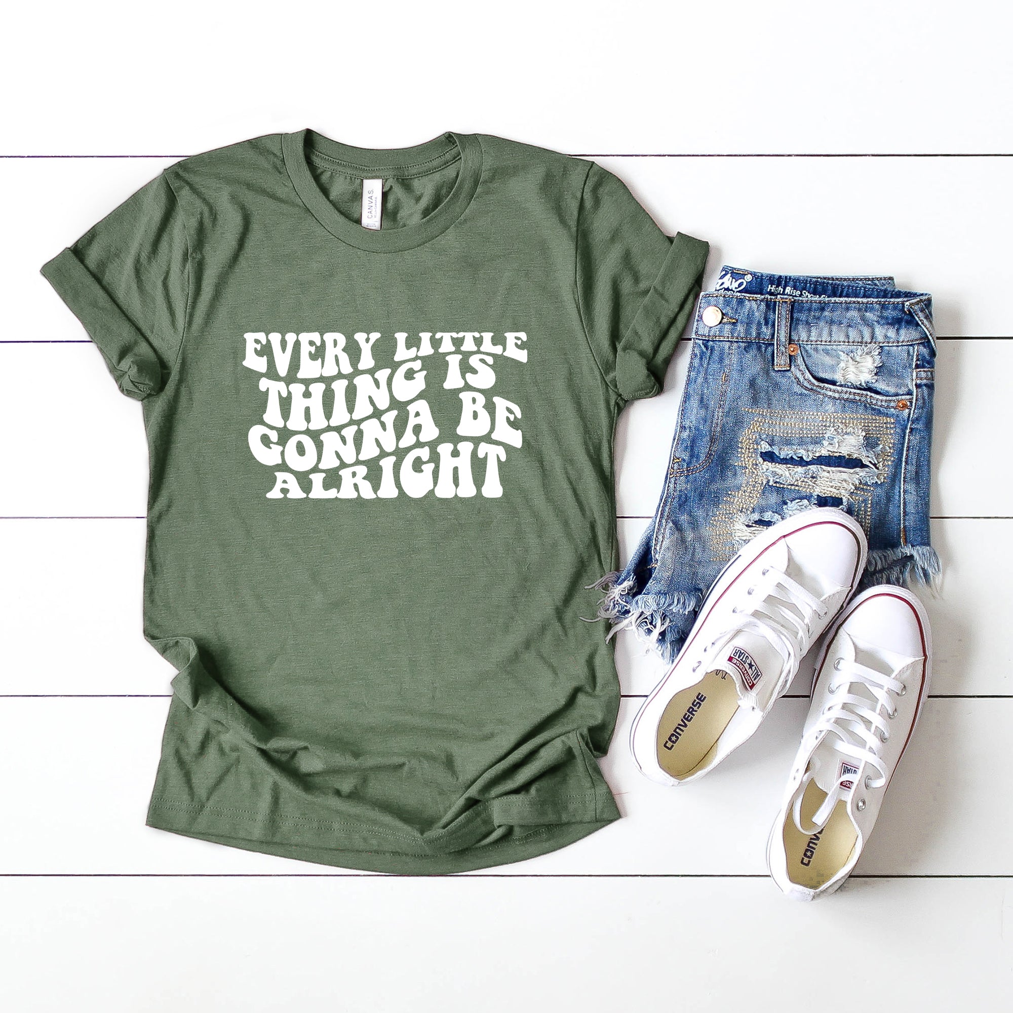Every Little Thing Wavy | Short Sleeve Graphic Tee