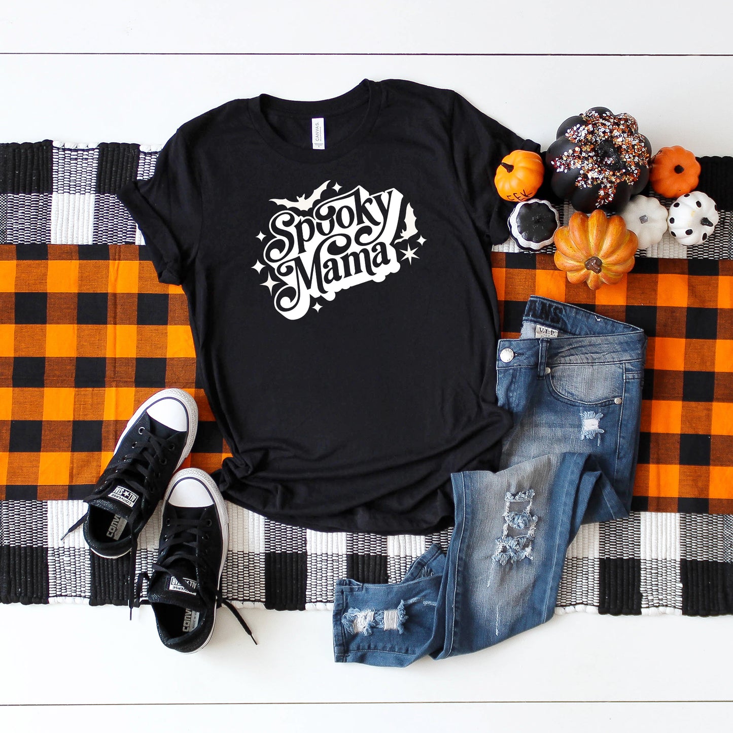 Spooky Mama Bats | Short Sleeve Graphic Tee