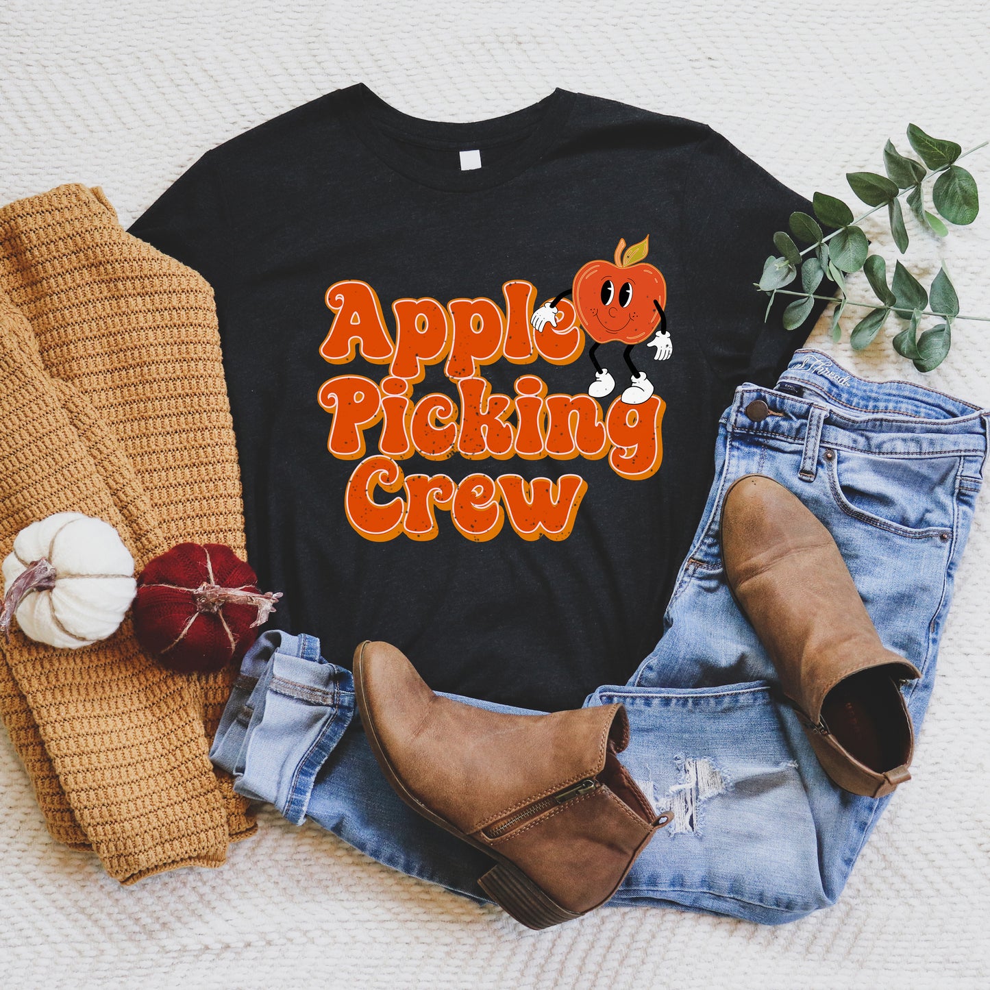 Retro Apple Picking Crew | Short Sleeve Graphic Tee