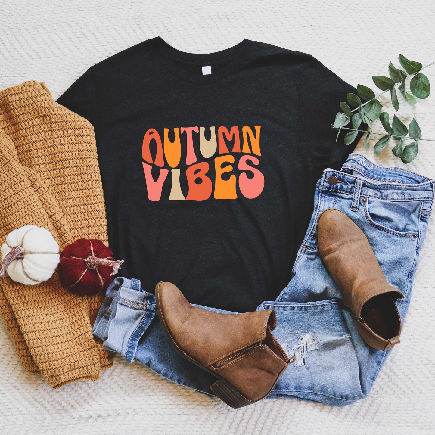 Autumn Vibes | Short Sleeve Graphic Tee
