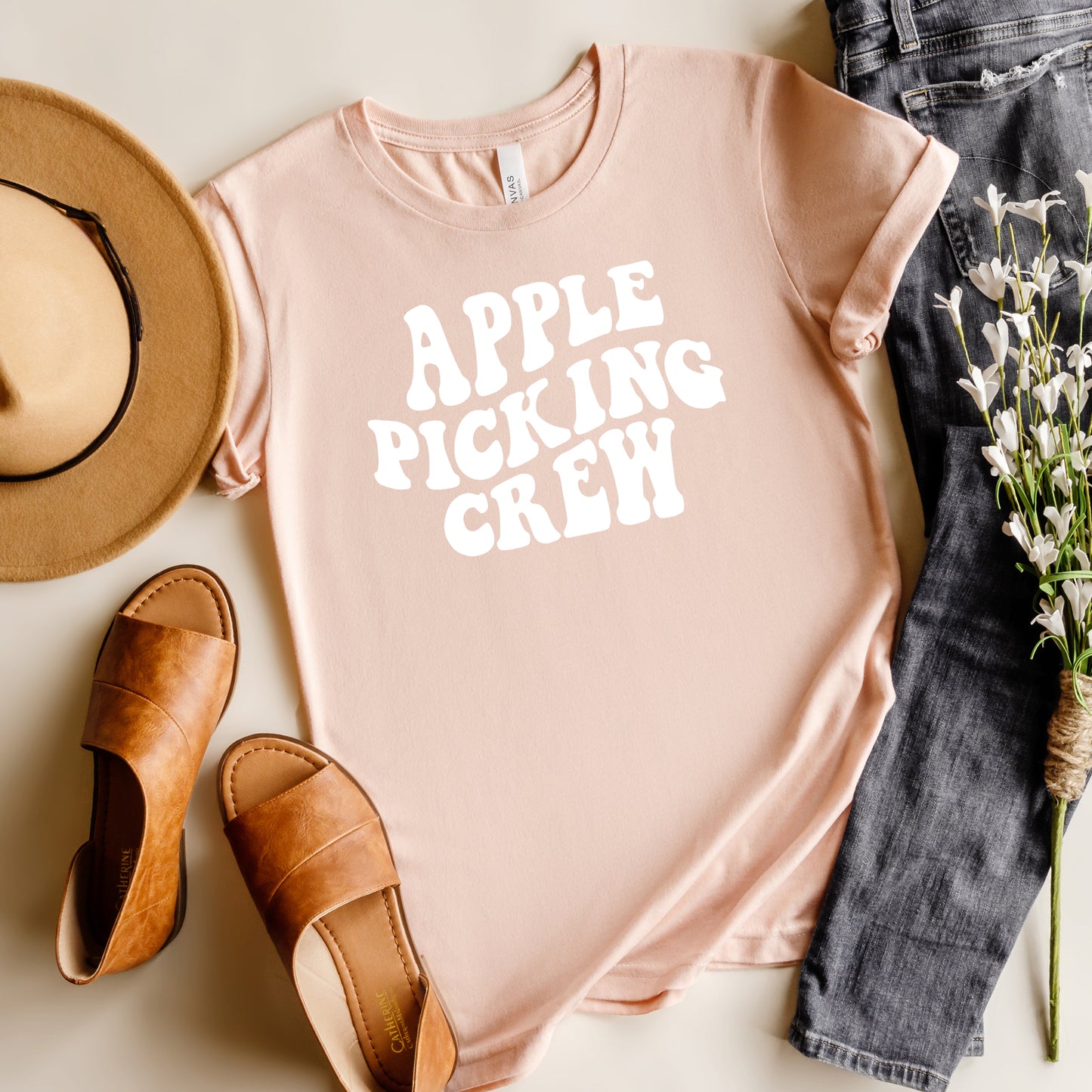 Apple Picking Crew Wavy | Short Sleeve Graphic Tee