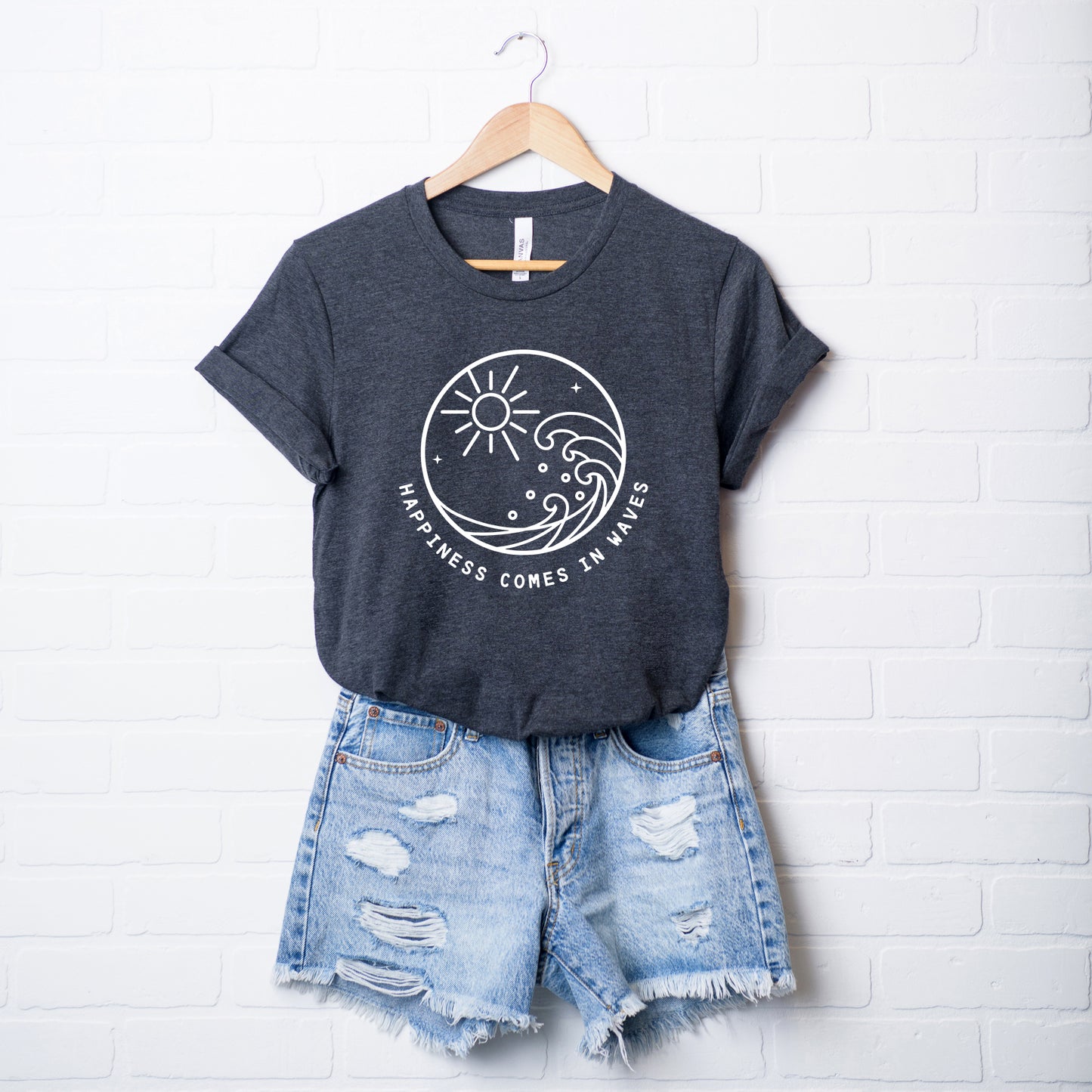 Happiness Comes In Waves Circle | Short Sleeve Graphic Tee