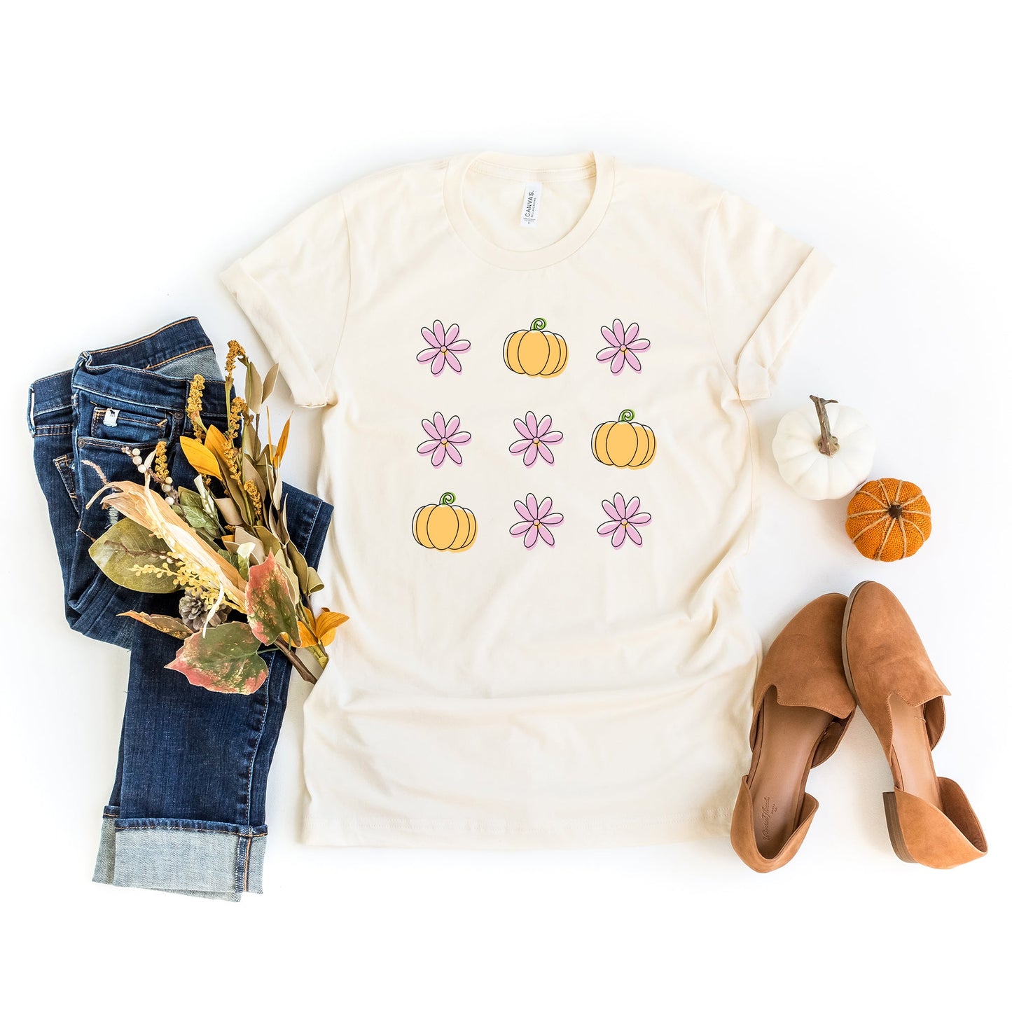 Pumpkin and Flowers | Short Sleeve Crew Neck