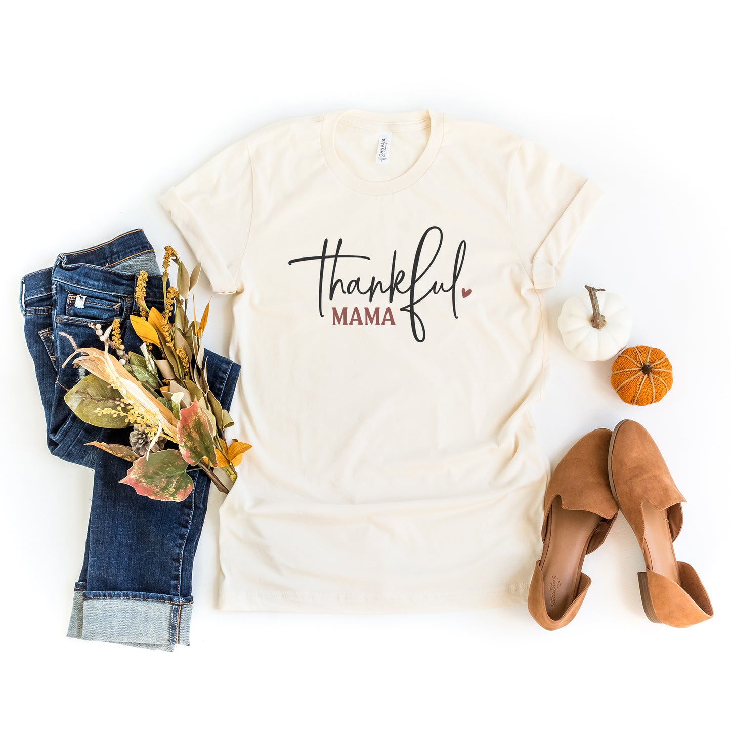 Thankful Mama Heart | Short Sleeve Graphic Tee