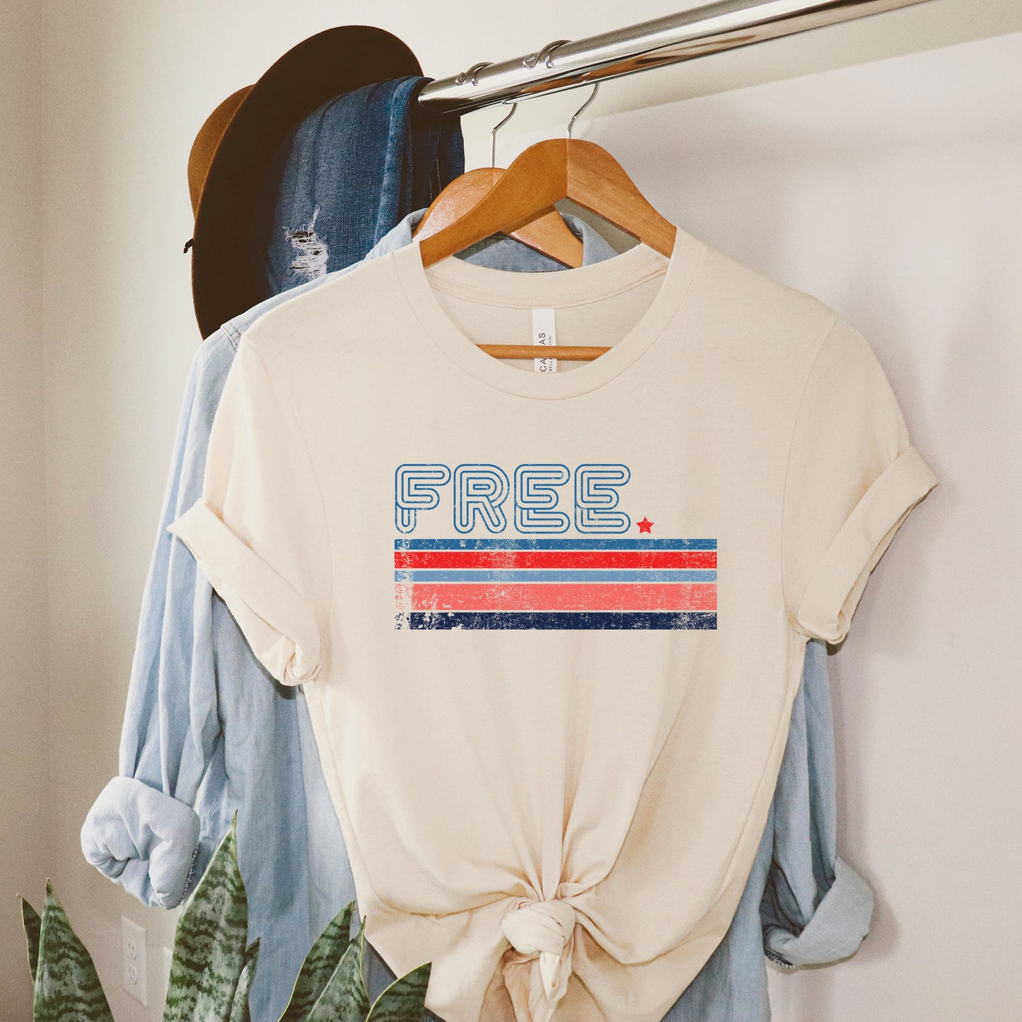 Free Stripes Retro | Short Sleeve Graphic Tee
