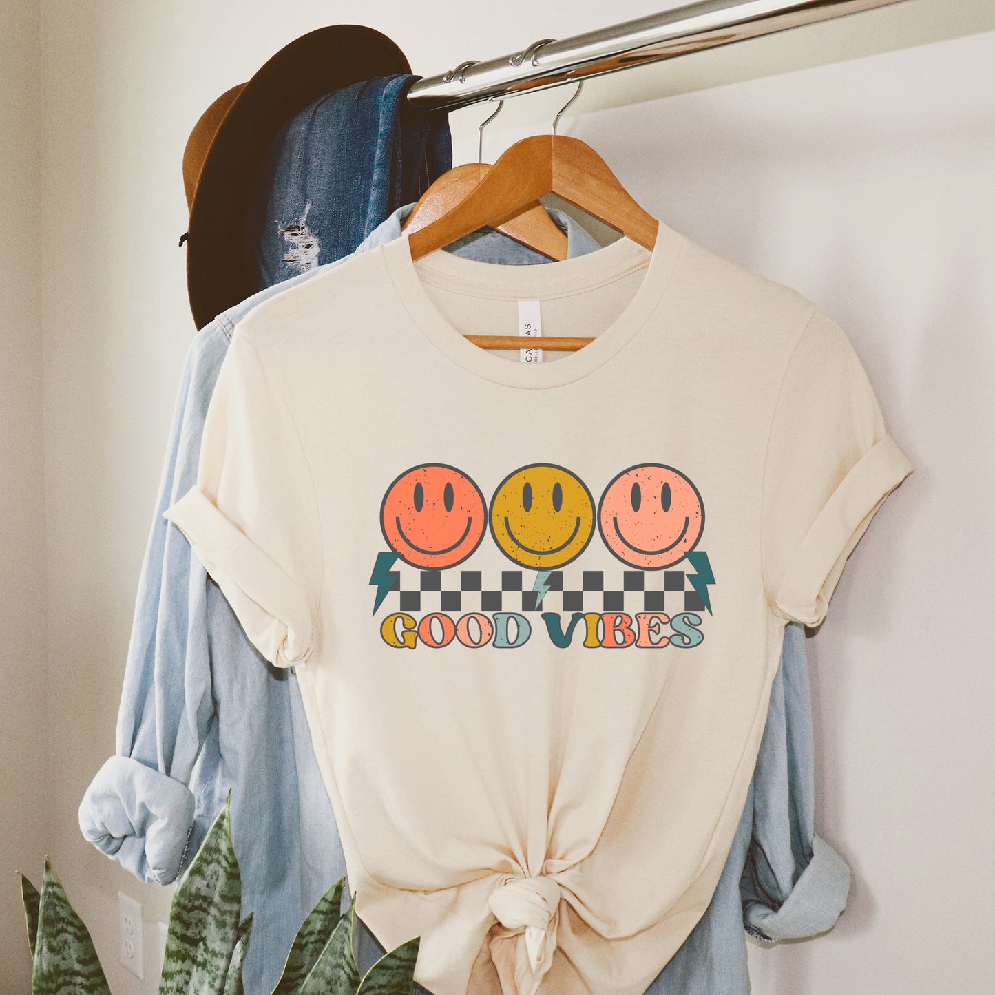 Checkered Good Vibes Smiley Face | Short Sleeve Graphic Tee