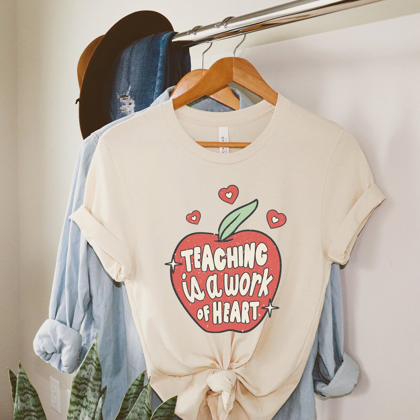 Teaching is a Work of Heart Apple | Short Sleeve Graphic Tee