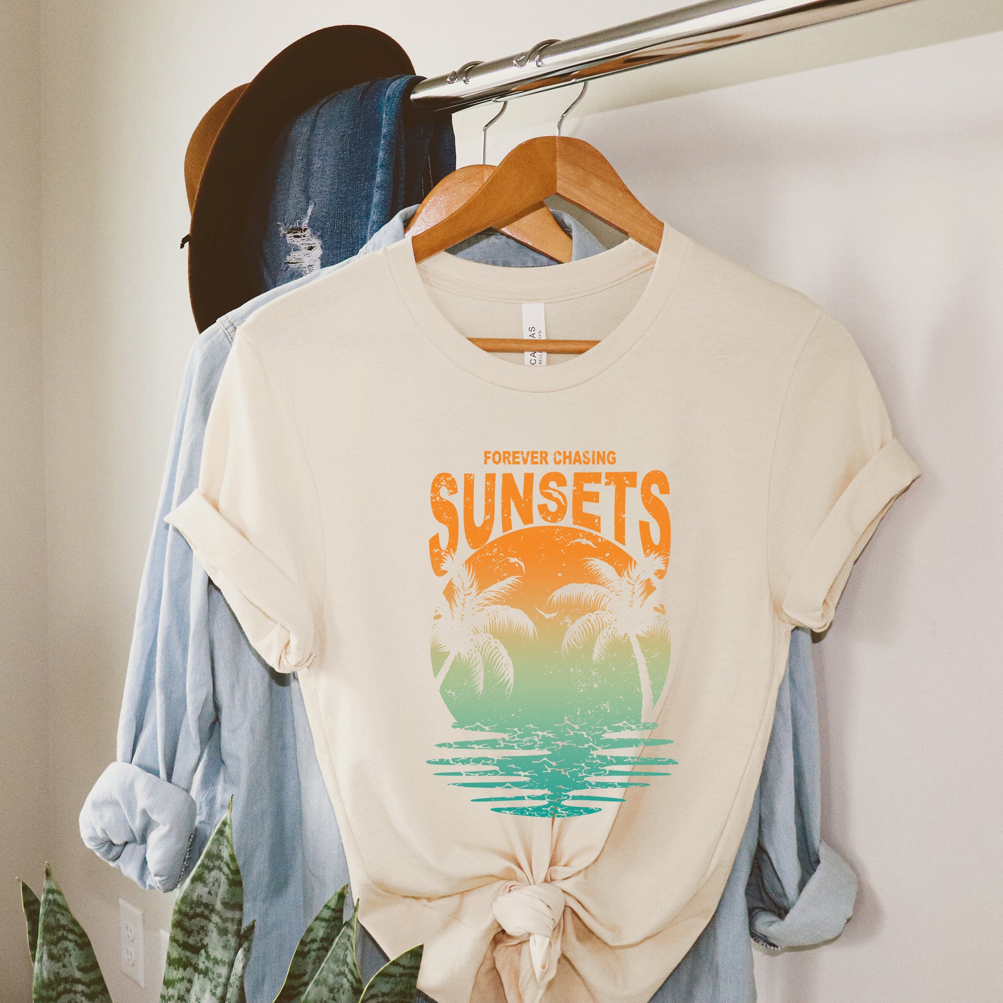 Chasing Sunset Vintage | Short Sleeve Graphic Tee