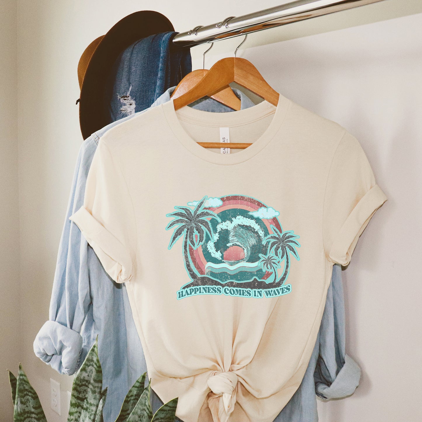 Happiness Comes In Waves Vintage | Short Sleeve Graphic Tee