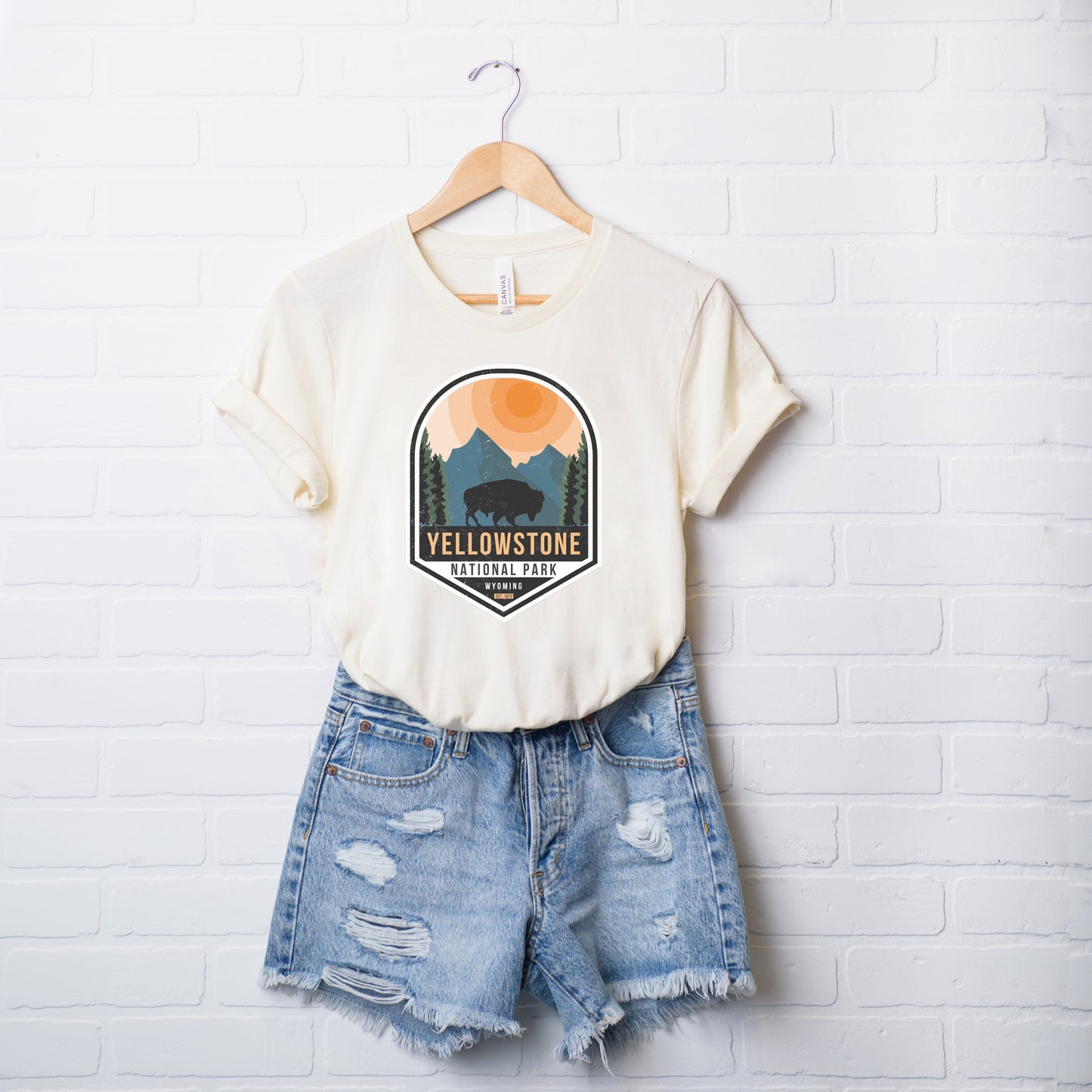 Yellowstone National Park Badge | Short Sleeve Graphic Tee