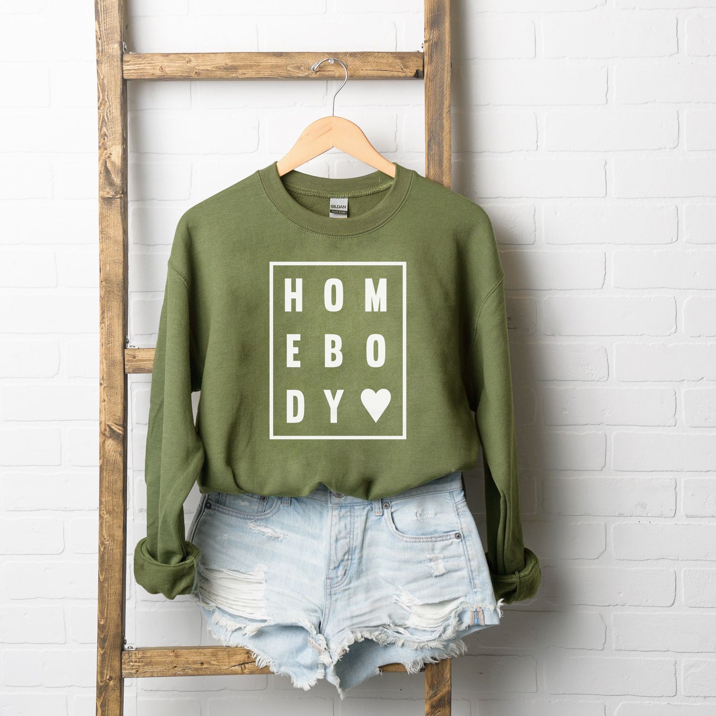 Homebody Heart | Sweatshirt