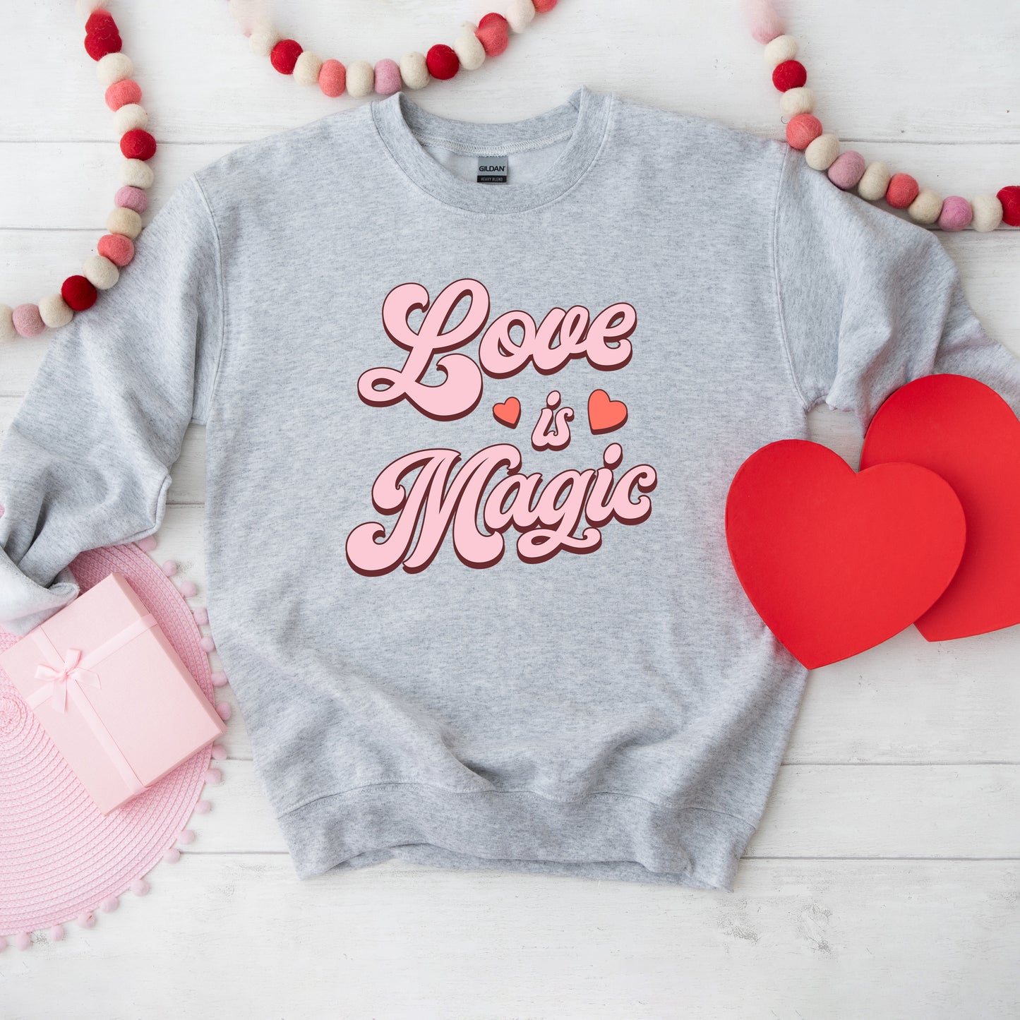 Love Is Magic | Sweatshirt