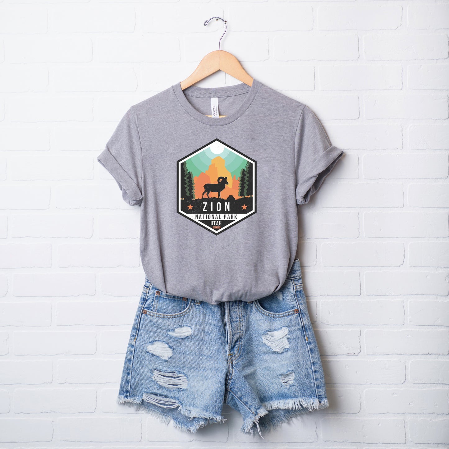 Zion National Park Badge | Short Sleeve Graphic Tee