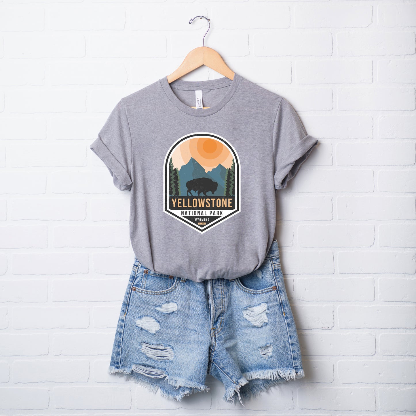 Yellowstone National Park Badge | Short Sleeve Graphic Tee