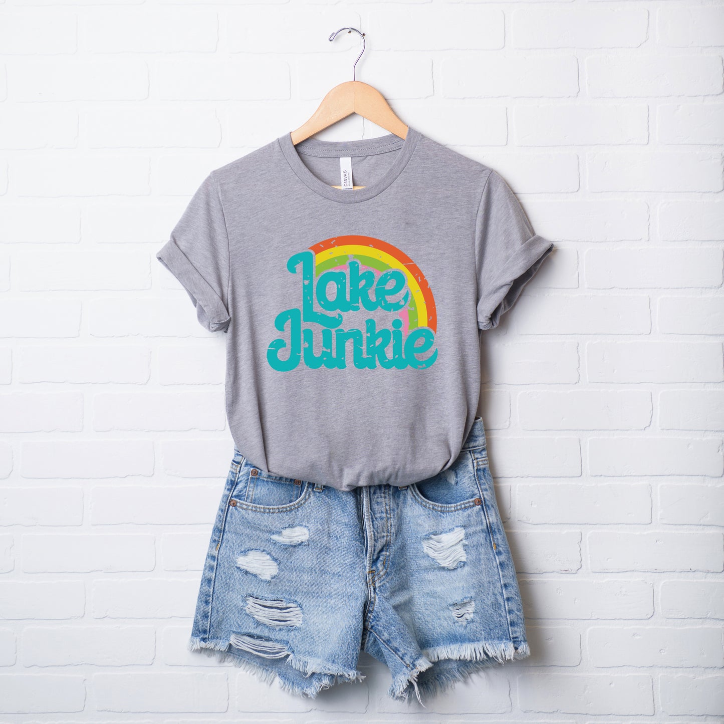 Lake Junkie Colorful | Short Sleeve Graphic Tee