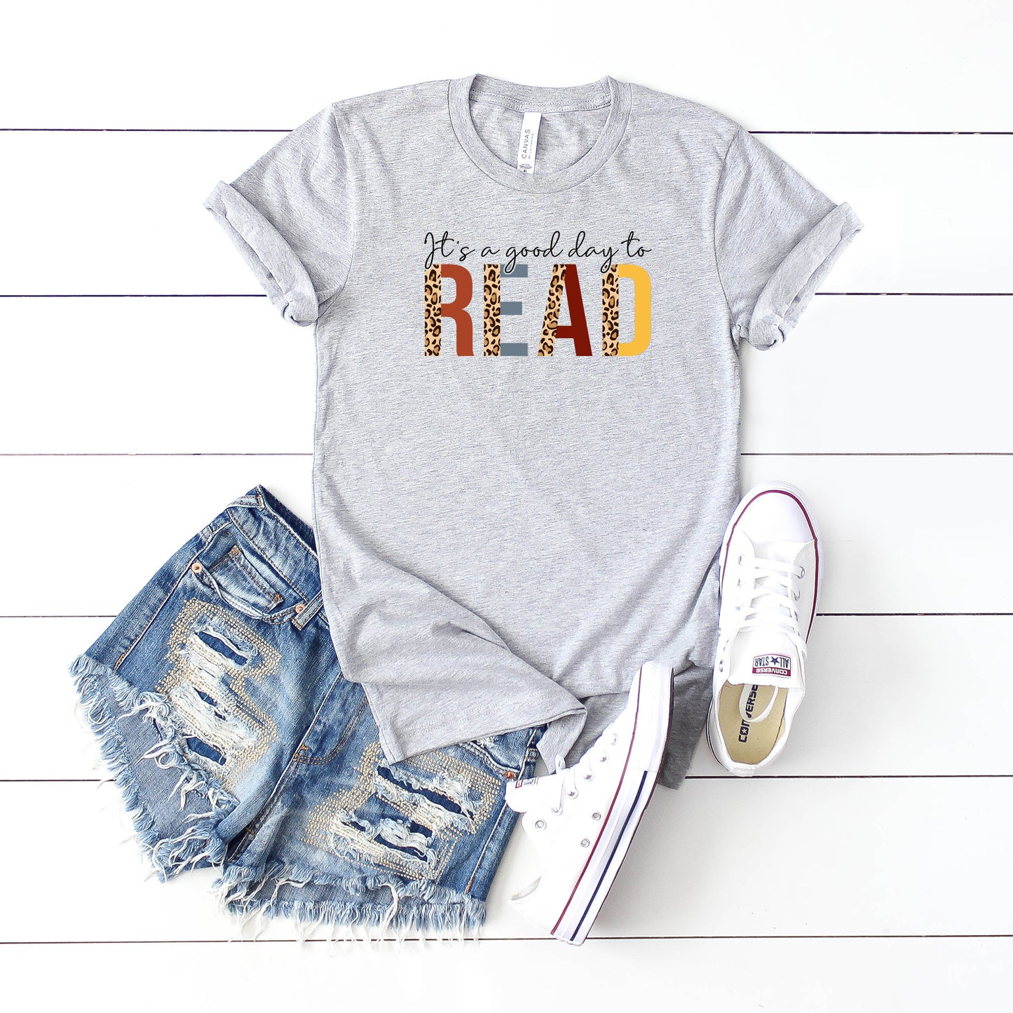 It's A Good Day to Read Leopard | Short Sleeve Graphic Tee
