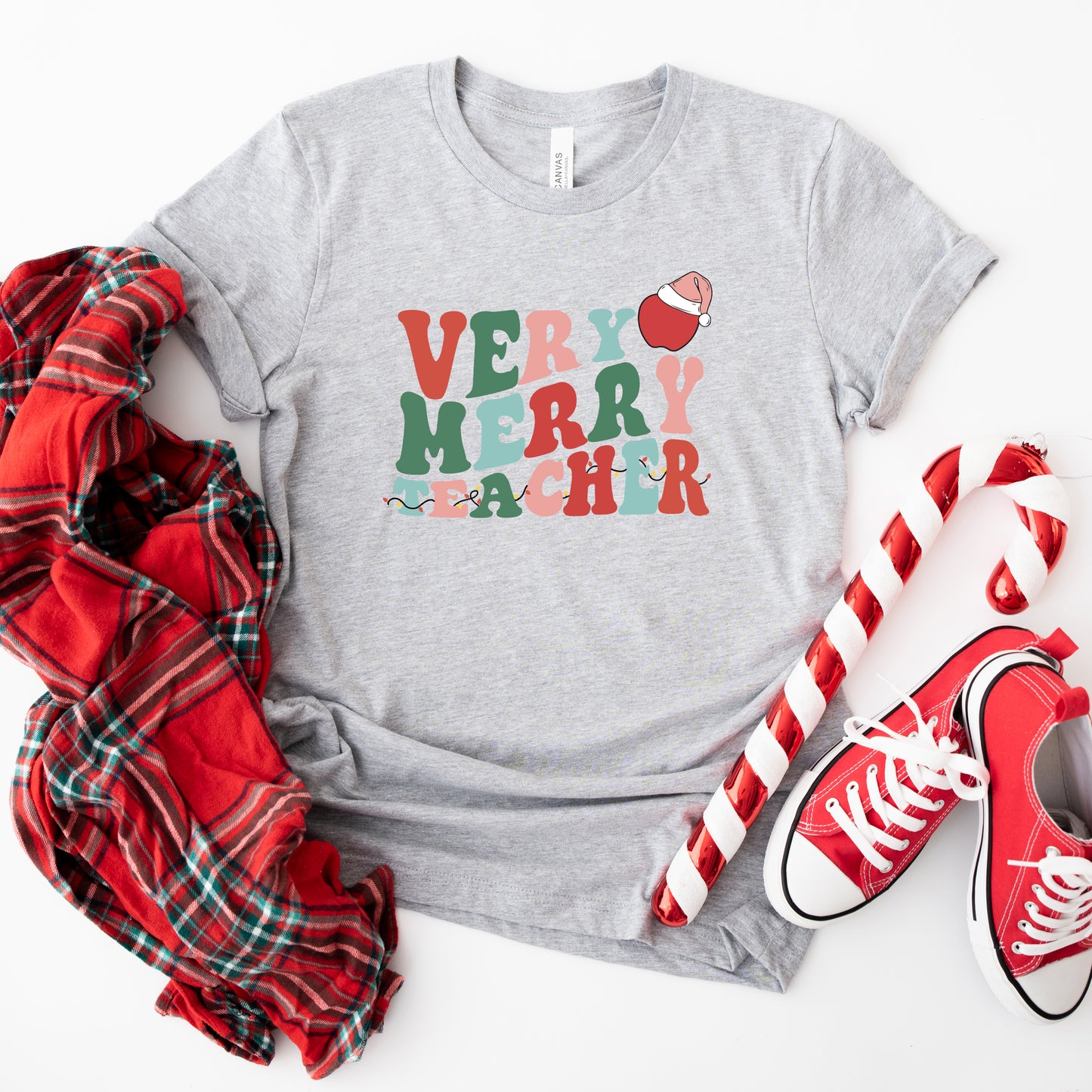 Very Merry Teacher Wavy | Short Sleeve Graphic Tee