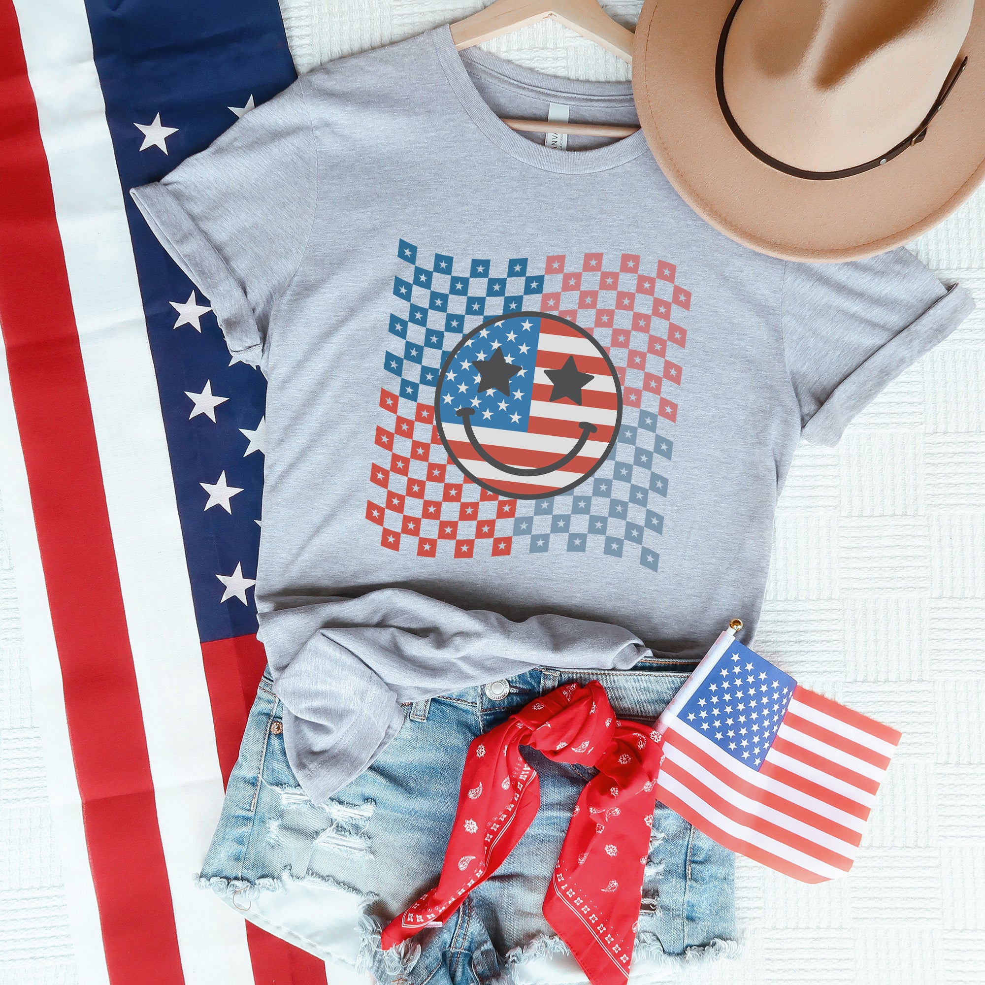 Checkered Patriotic Smiley Face | Short Sleeve Graphic Tee