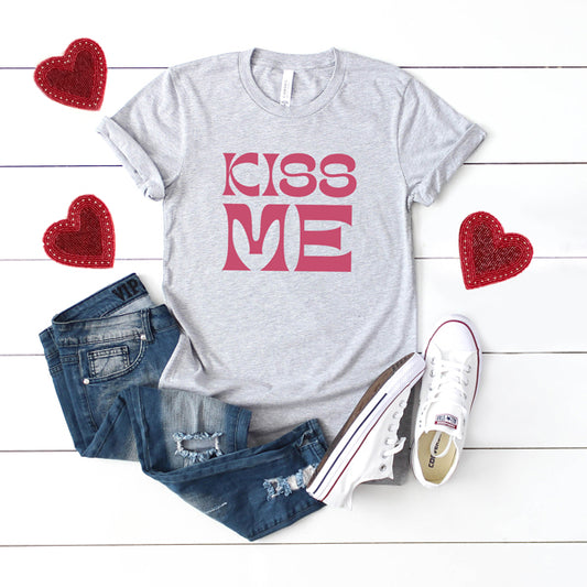 Kiss Me | Short Sleeve Graphic Tee