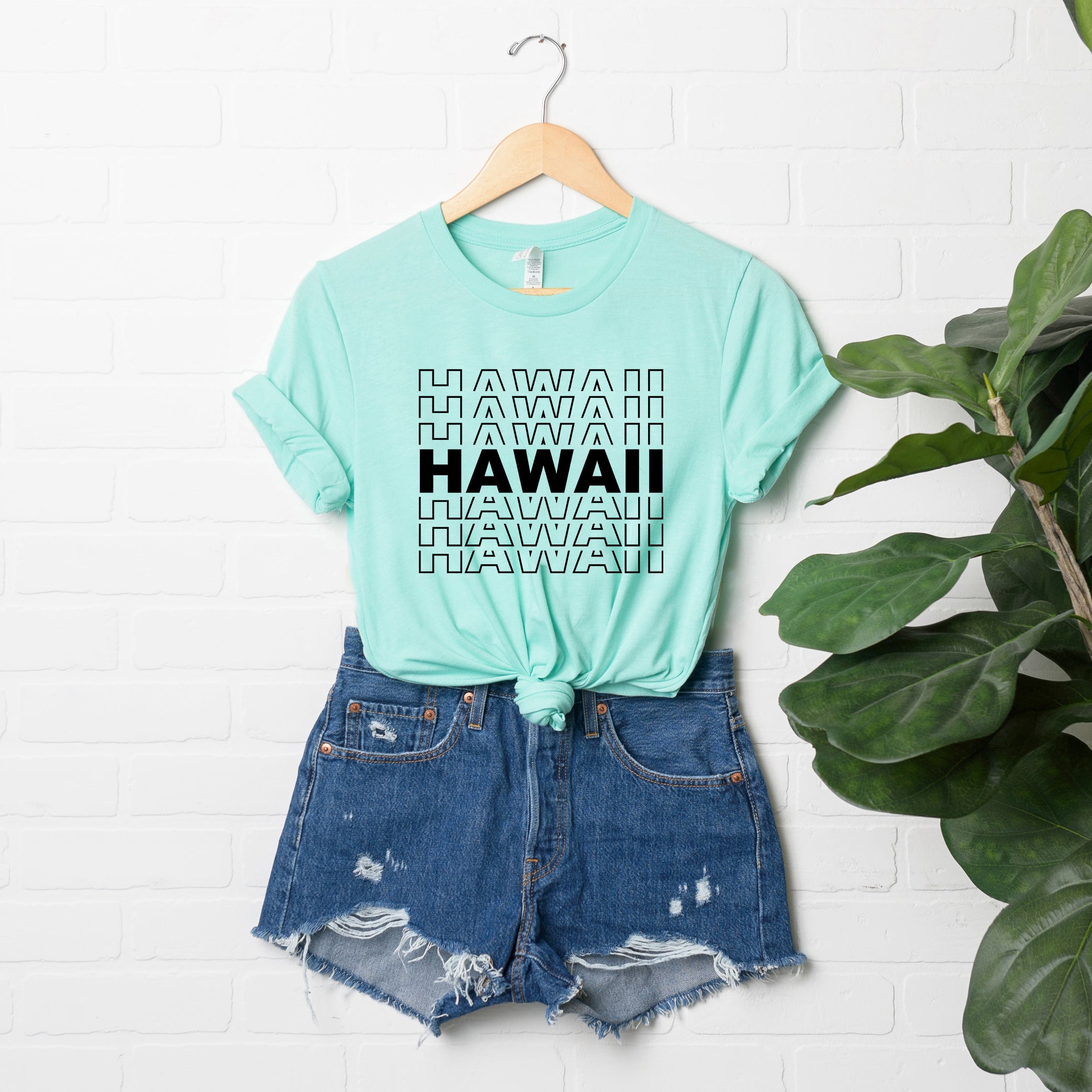 Hawaii | Short Sleeve Graphic Tee