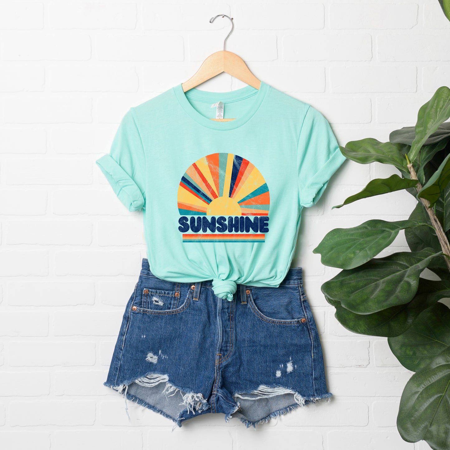 Retro Sunshine Rays | Short Sleeve Graphic Tee