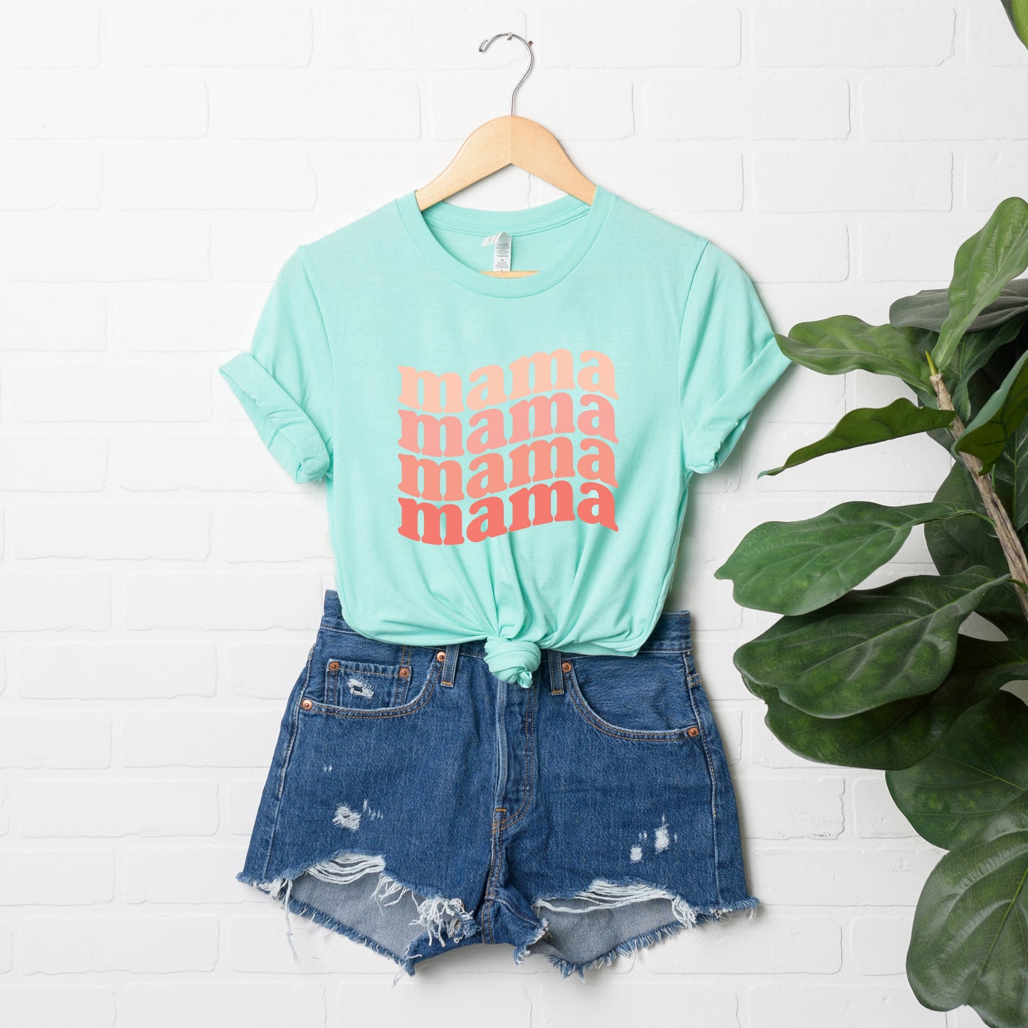 Retro Mama Wave | Short Sleeve Graphic Tee