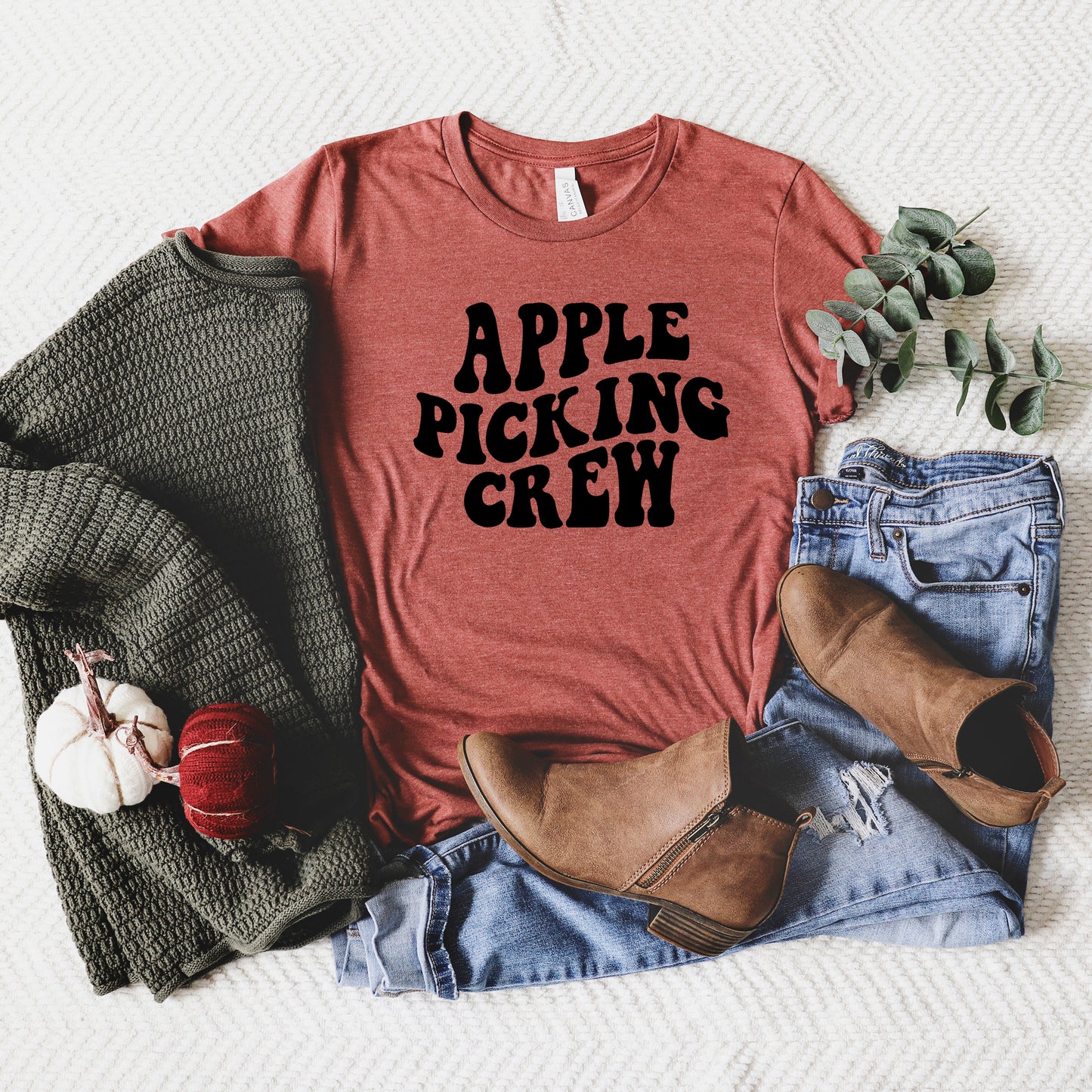 Apple Picking Crew Wavy | Short Sleeve Graphic Tee