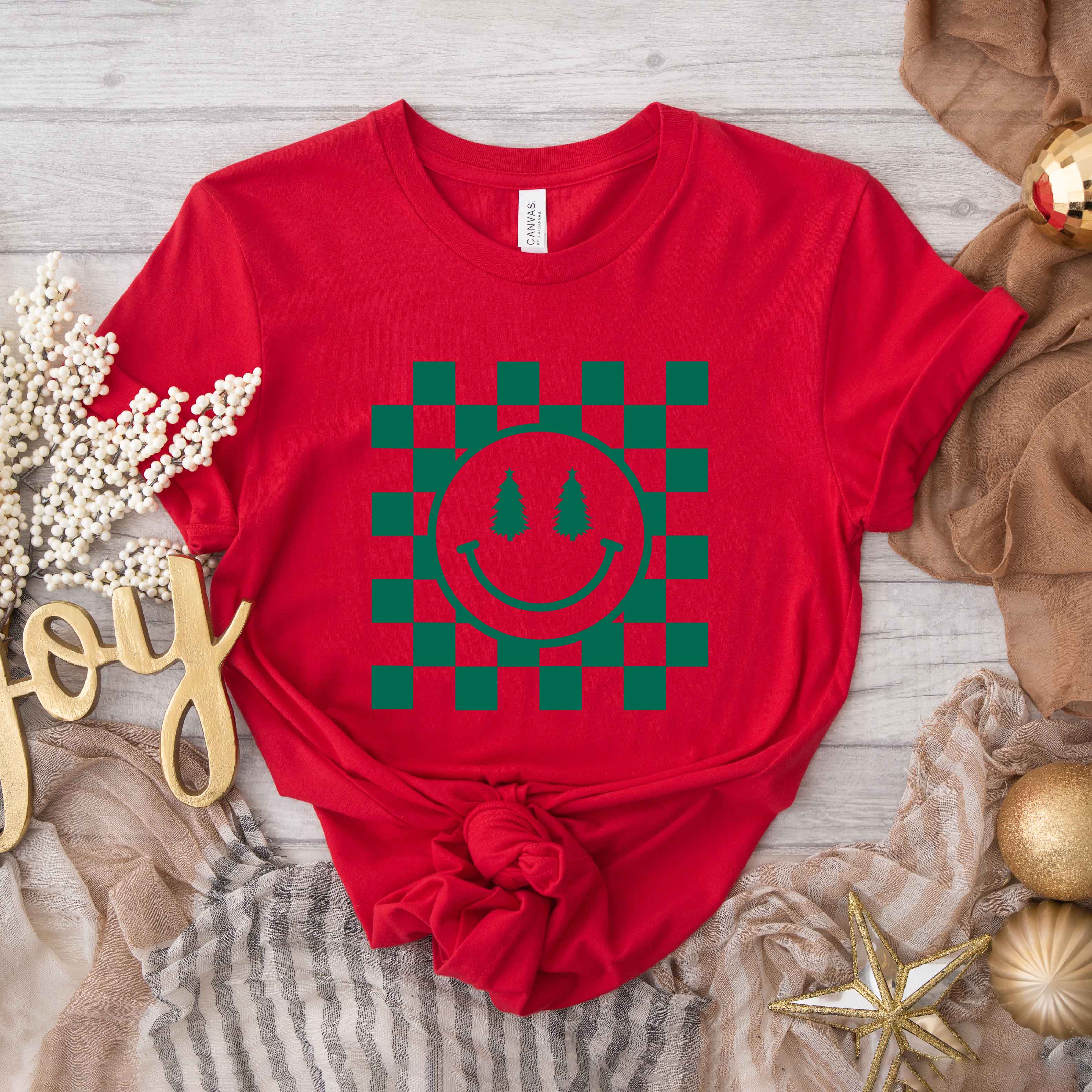 Checkered Christmas Smiley | Short Sleeve Graphic Tee