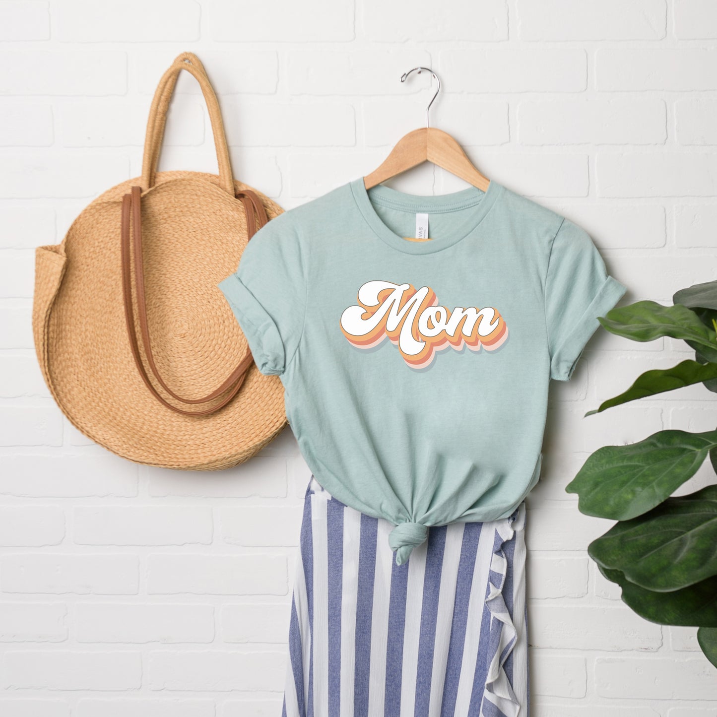 Mom Retro | Short Sleeve Graphic Tee