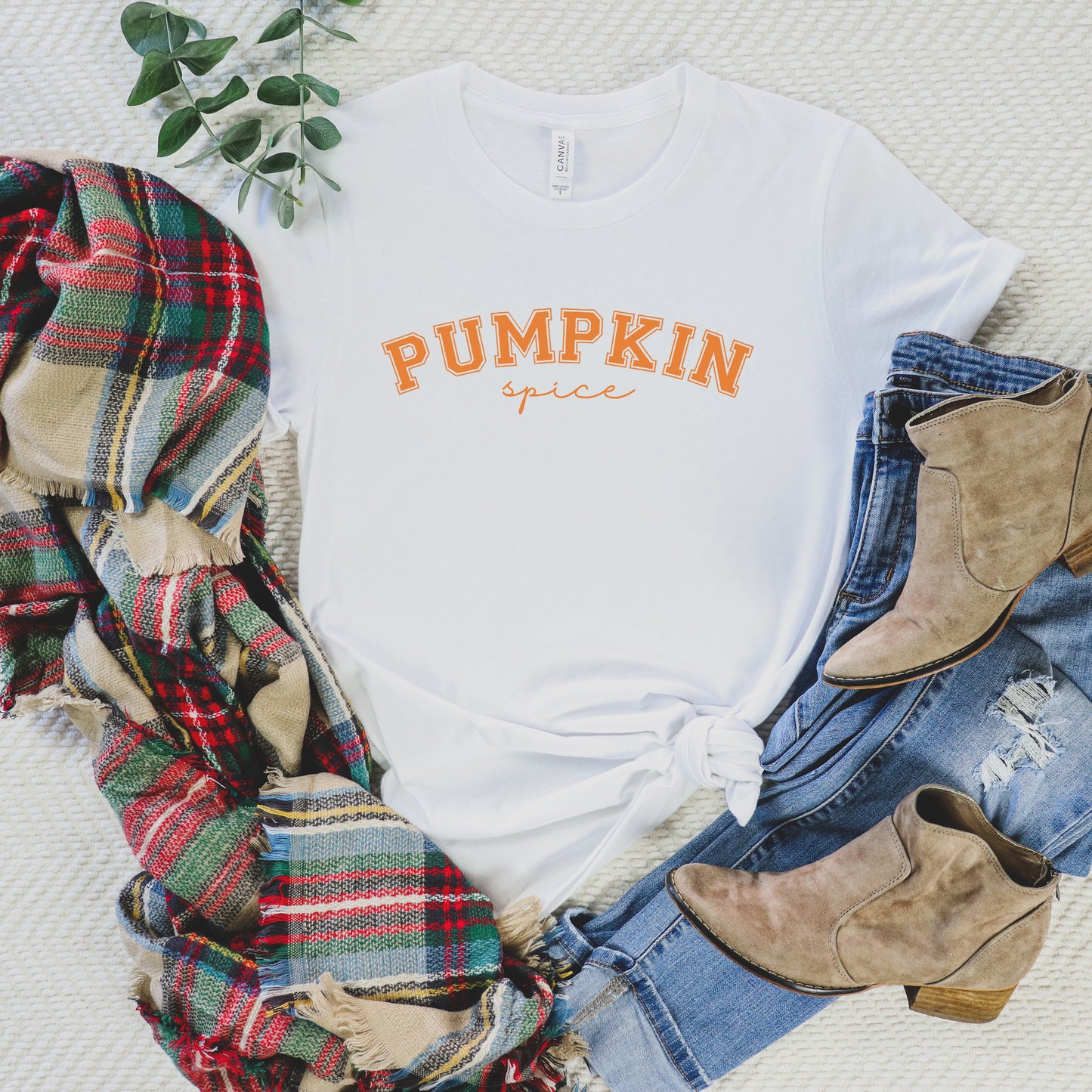 Curved Pumpkin Spice | Short Sleeve Graphic Tee