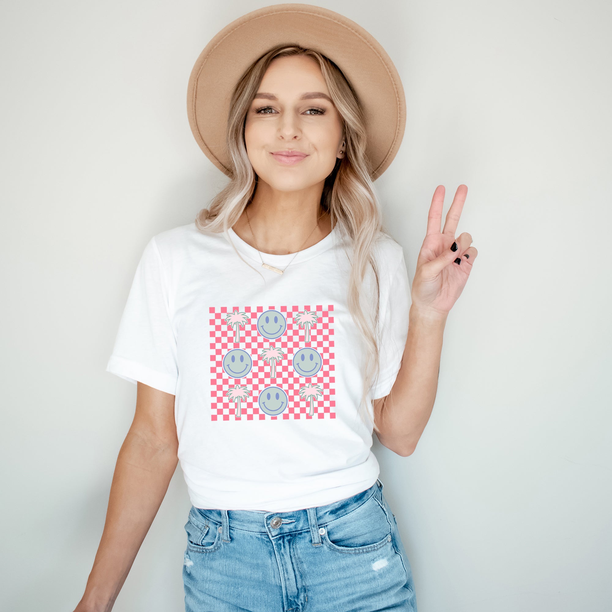 Smiley Palm Trees Checkered | Short Sleeve Graphic Tee