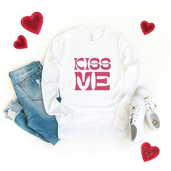 Kiss Me | Long Sleeve Graphic Tee